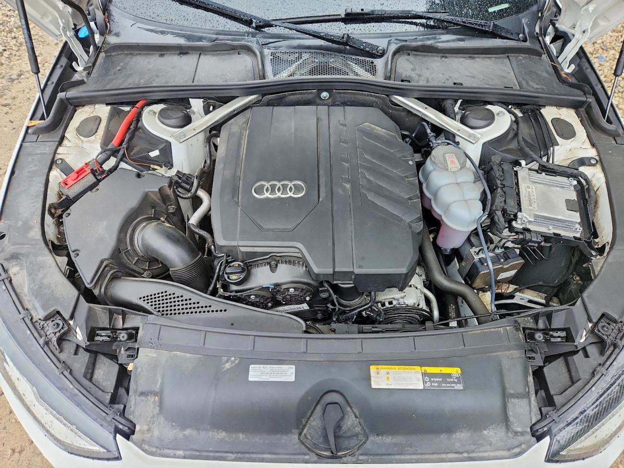 2021 Audi A4 Premium 40 Белый vin: WAUABAF43MN011384