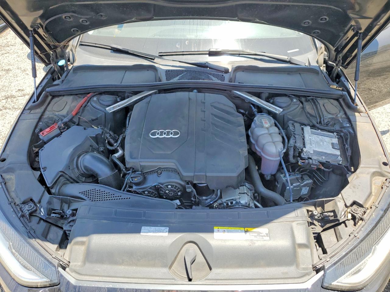 2021 Audi A4 Premium 40 Gray vin: WAUABAF44MA086697