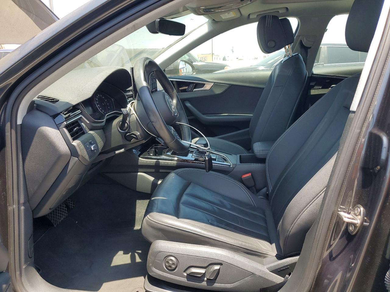 2021 Audi A4 Premium 40 Gray vin: WAUABAF44MA086697