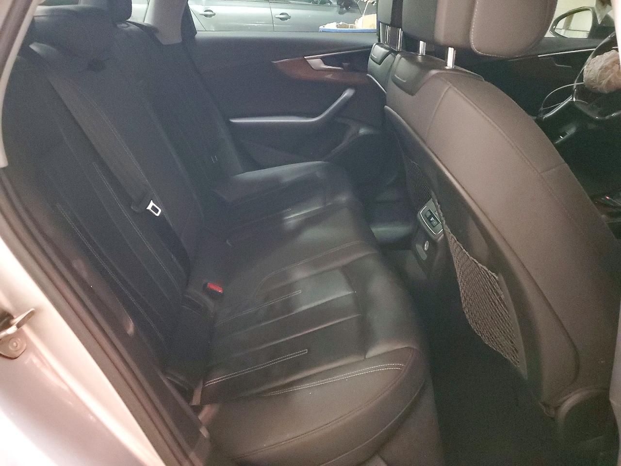 2022 Audi A4 Premium 40 Silver vin: WAUABAF46NN000803