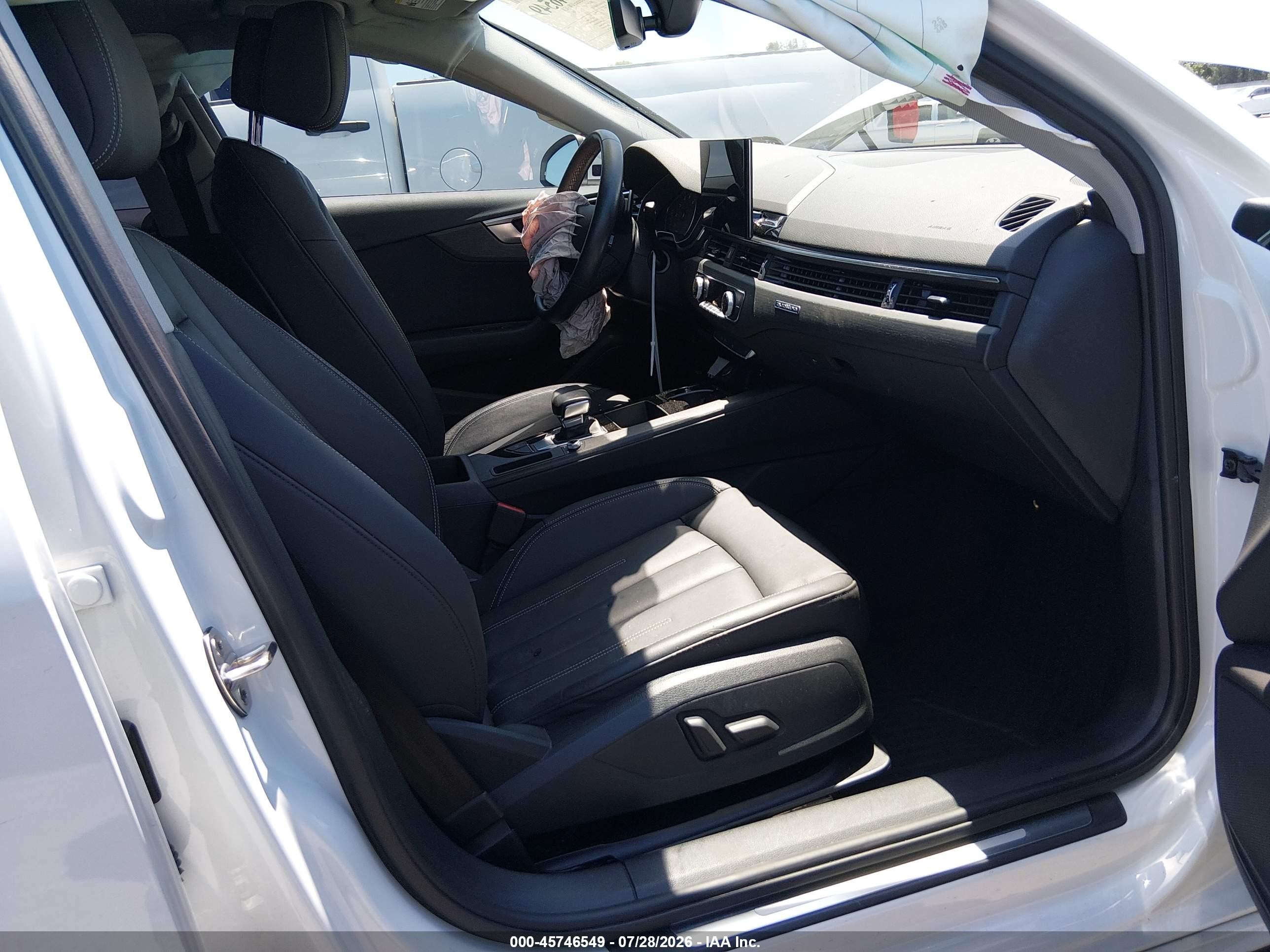 2021 Audi A4 Premium 40 Tfsi Quattro S Tronic Белый vin: WAUABAF49MA035521