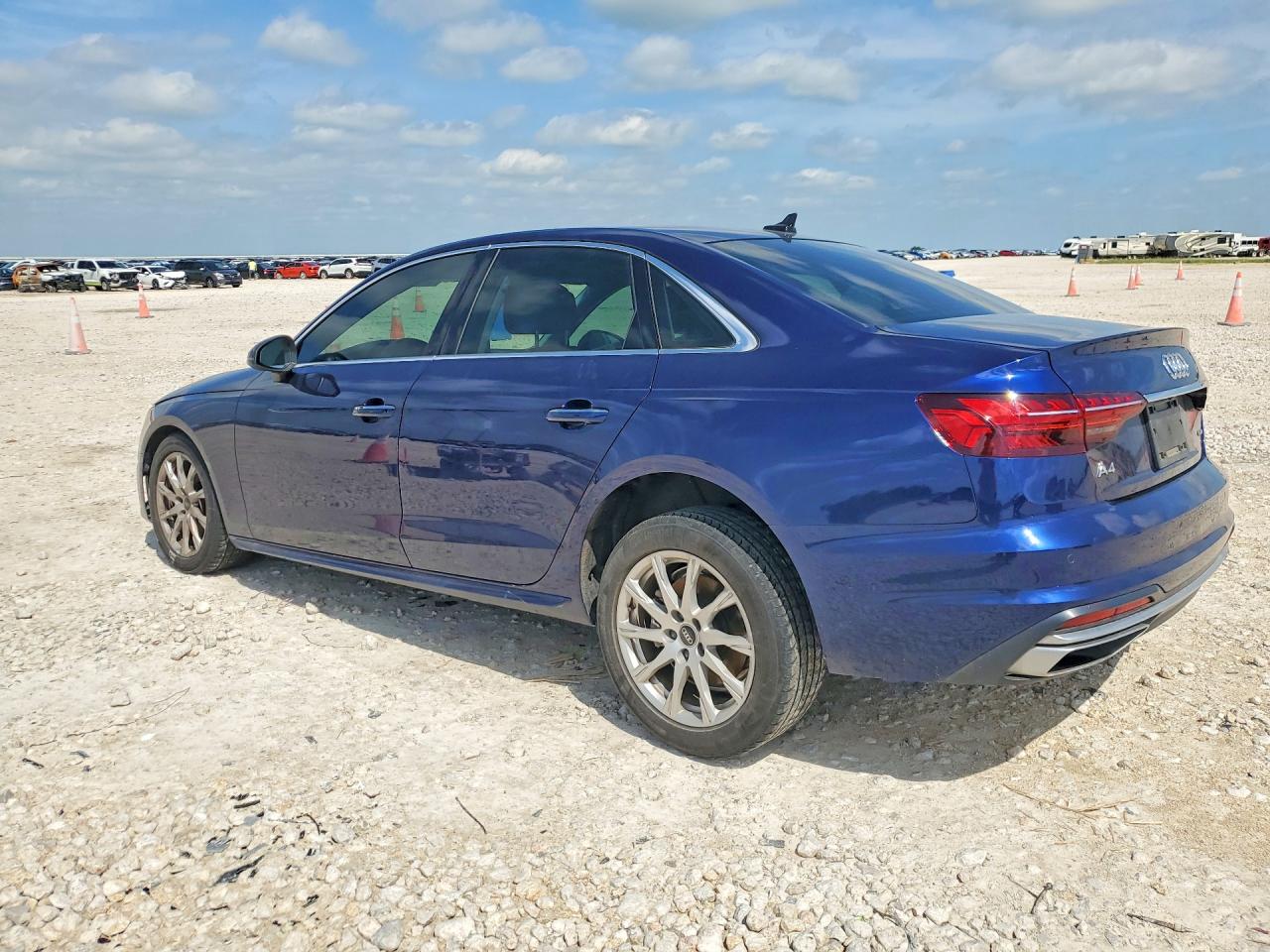 2022 Audi A4 Premium 40 Blue vin: WAUABAF49NA004853