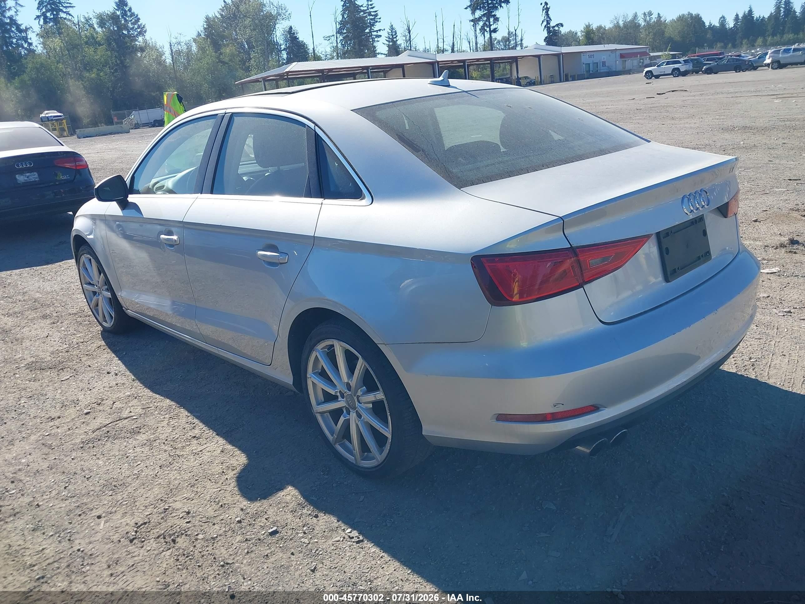 2015 Audi A3 1.8t Premium Серебряный vin: WAUACGFF1F1004753