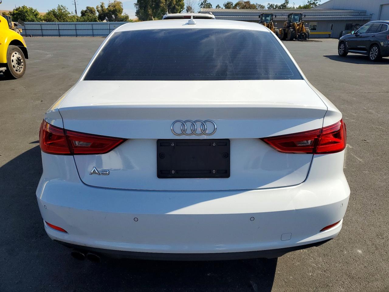 2015 Audi A3 Premium White vin: WAUACGFF3F1086467