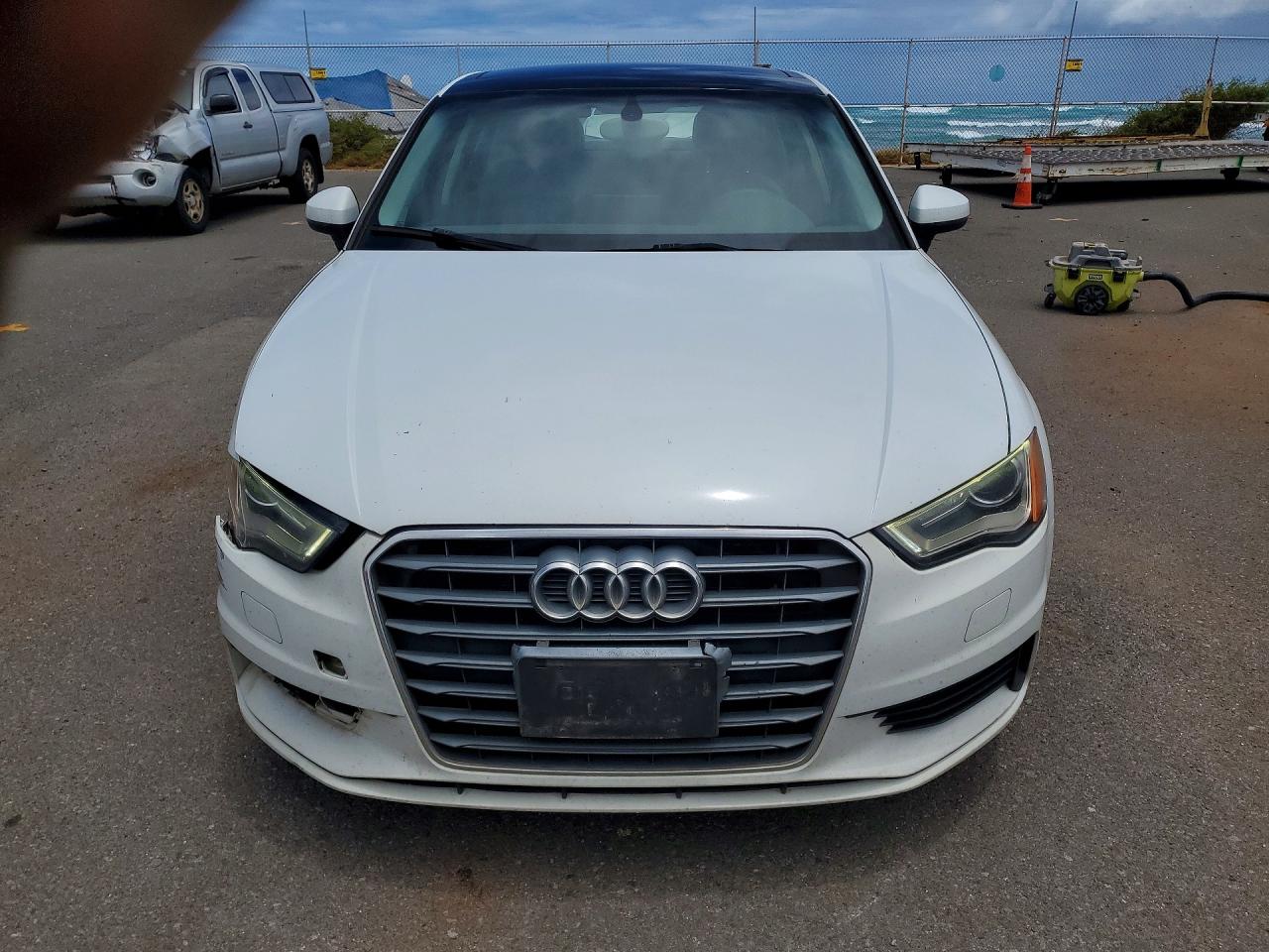 2015 Audi A3 Premium White vin: WAUACGFF4F1106404