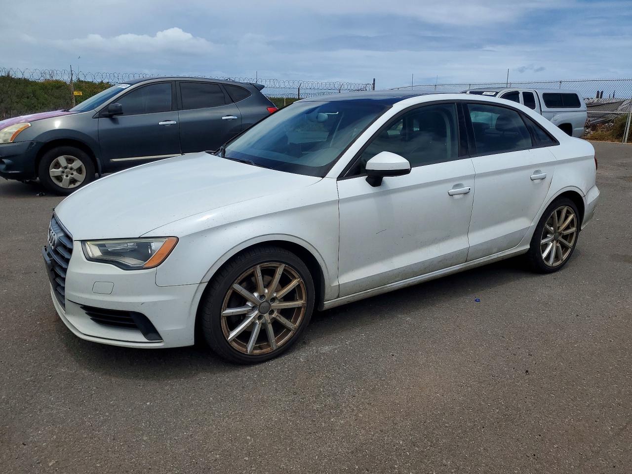 2015 Audi A3 Premium White vin: WAUACGFF4F1106404