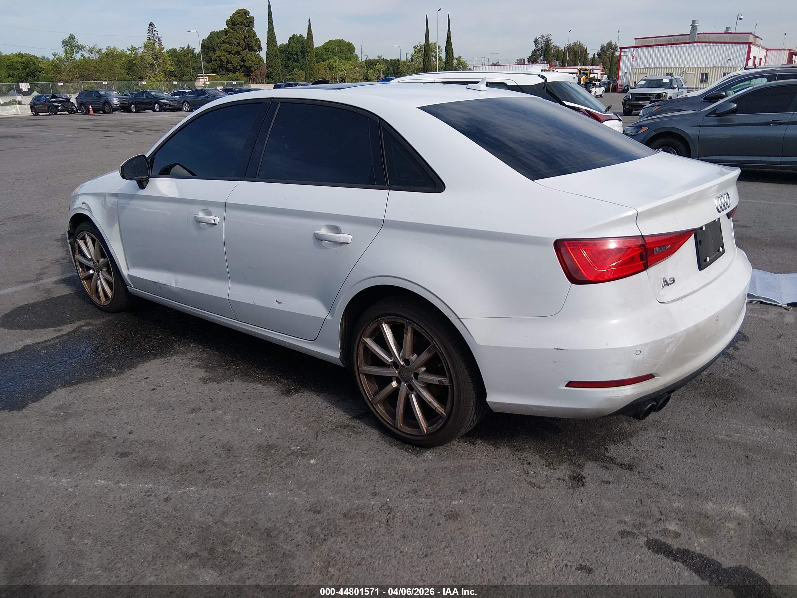 2015 Audi A3 1.8t Premium White vin: WAUACGFF5F1143784