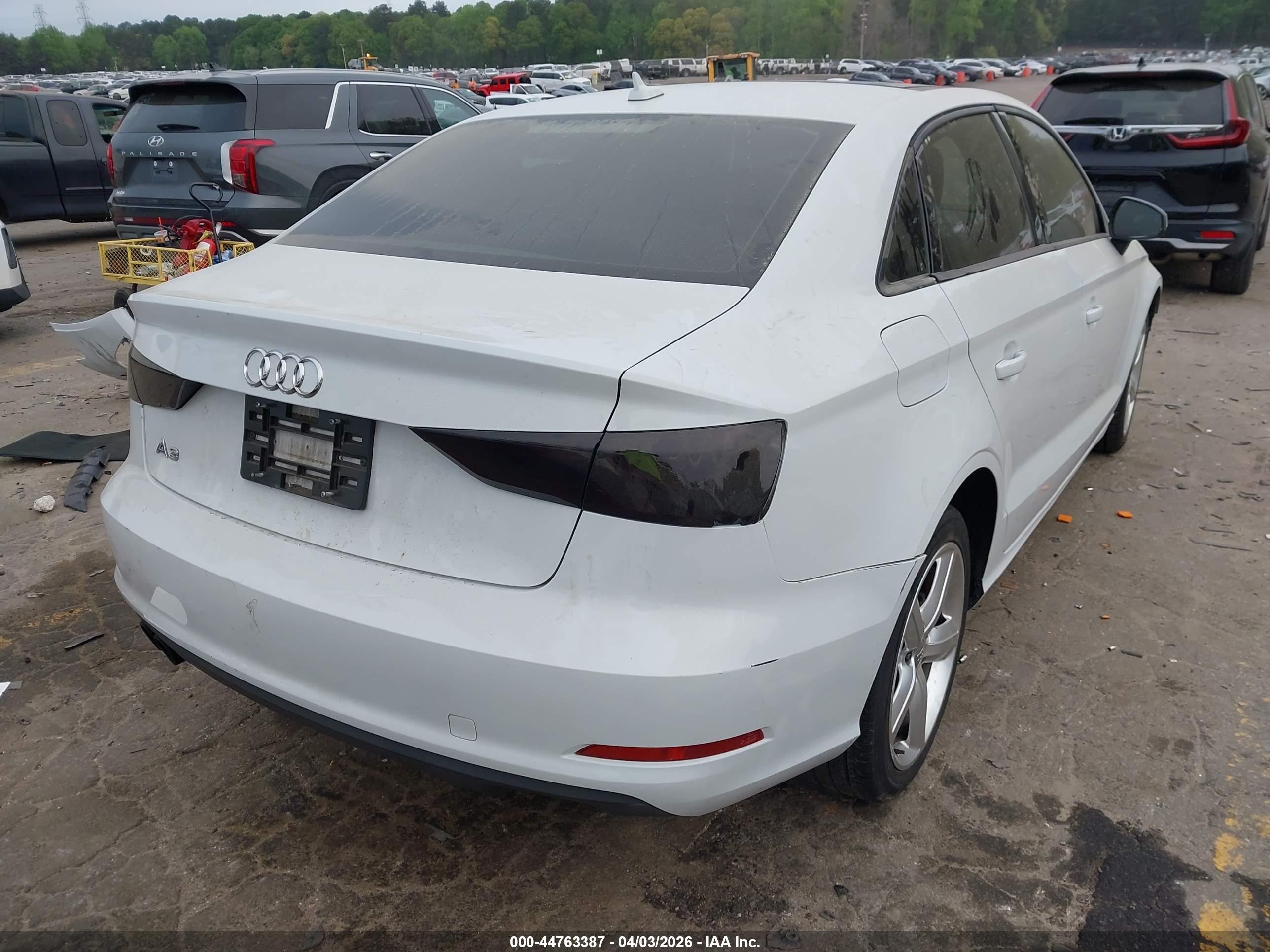 2015 Audi A3 1.8t Premium White vin: WAUACGFF7F1125383