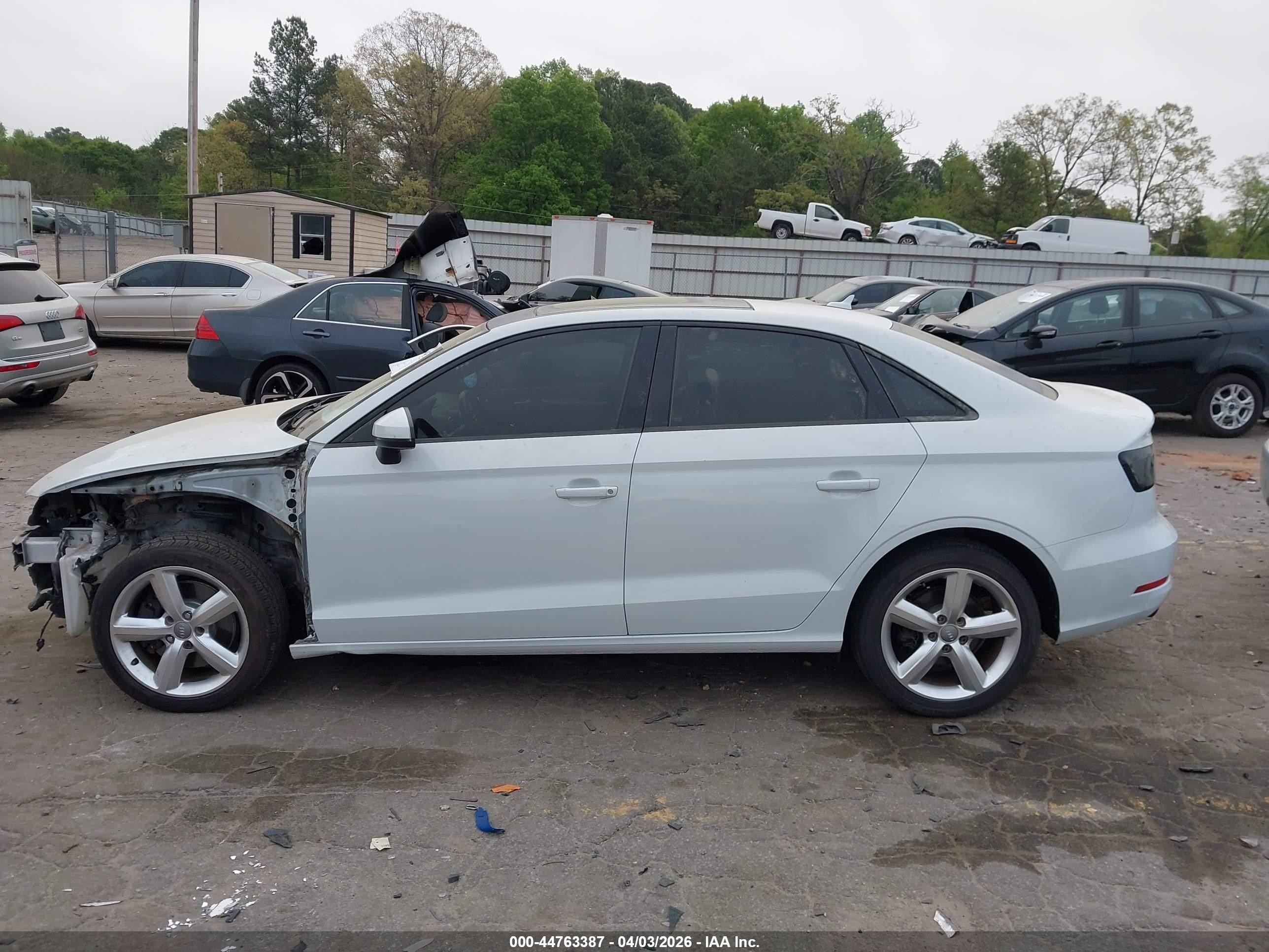 2015 Audi A3 1.8t Premium White vin: WAUACGFF7F1125383