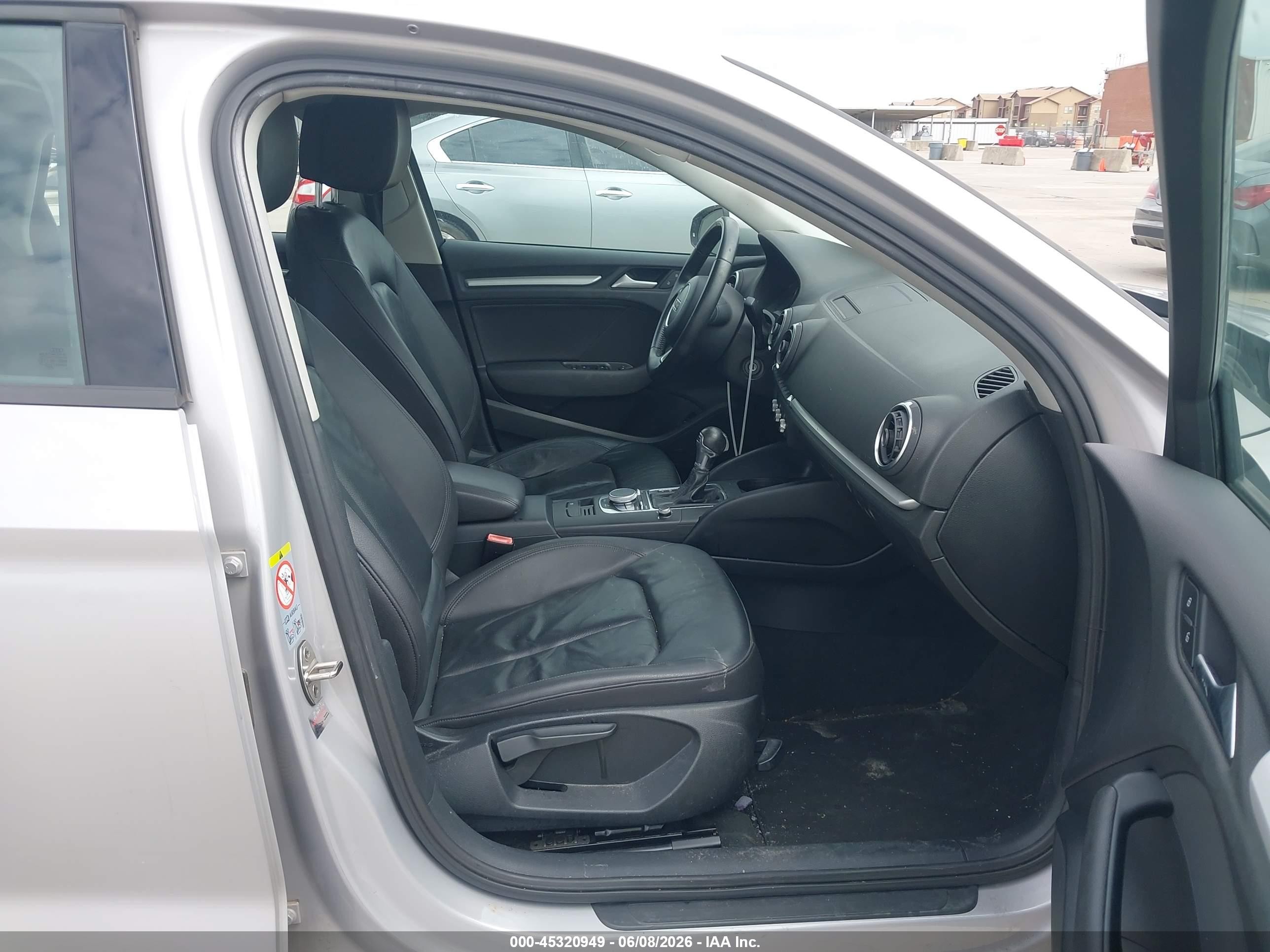 2015 Audi A3 1.8t Premium Серебряный vin: WAUACGFF8F1014986