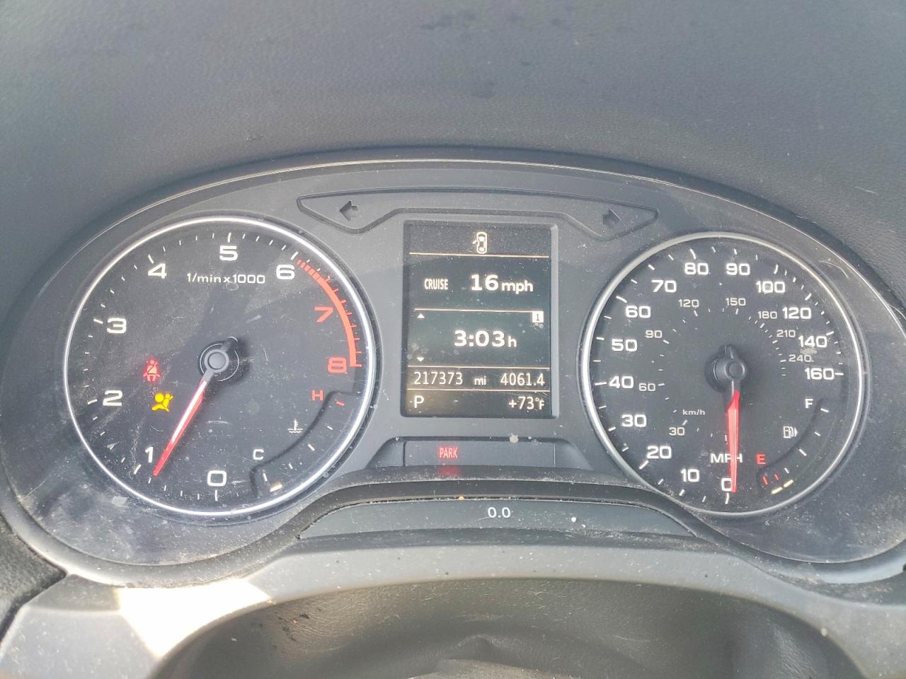 2015 Audi A3 Premium Белый vin: WAUACGFF8F1028838
