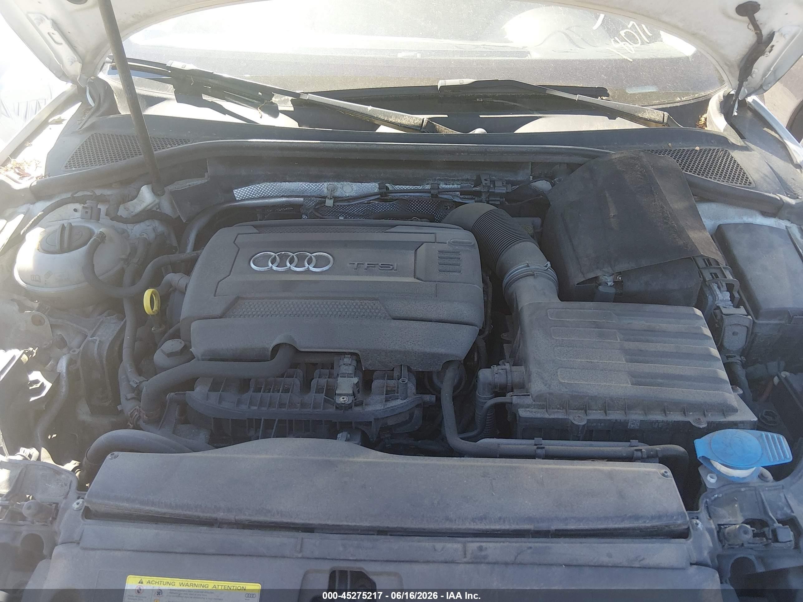 2015 Audi A3 1.8t Premium Белый vin: WAUACGFF9F1006668