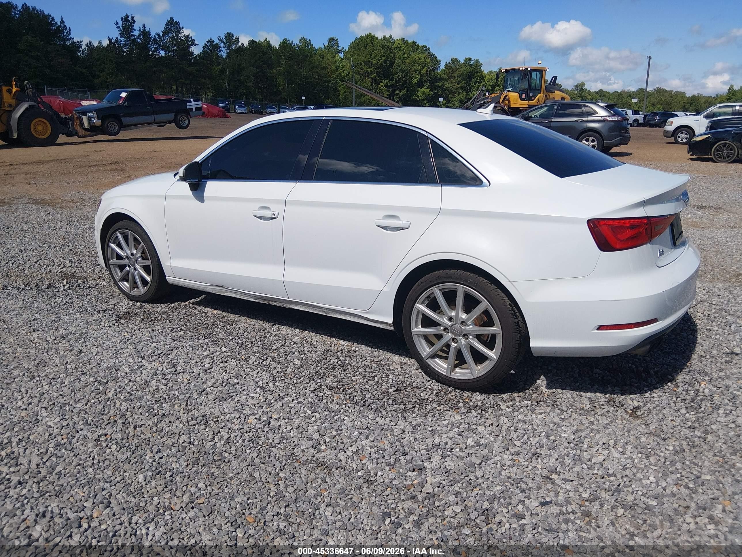 2015 Audi A3 1.8t Premium White vin: WAUACGFF9F1077711
