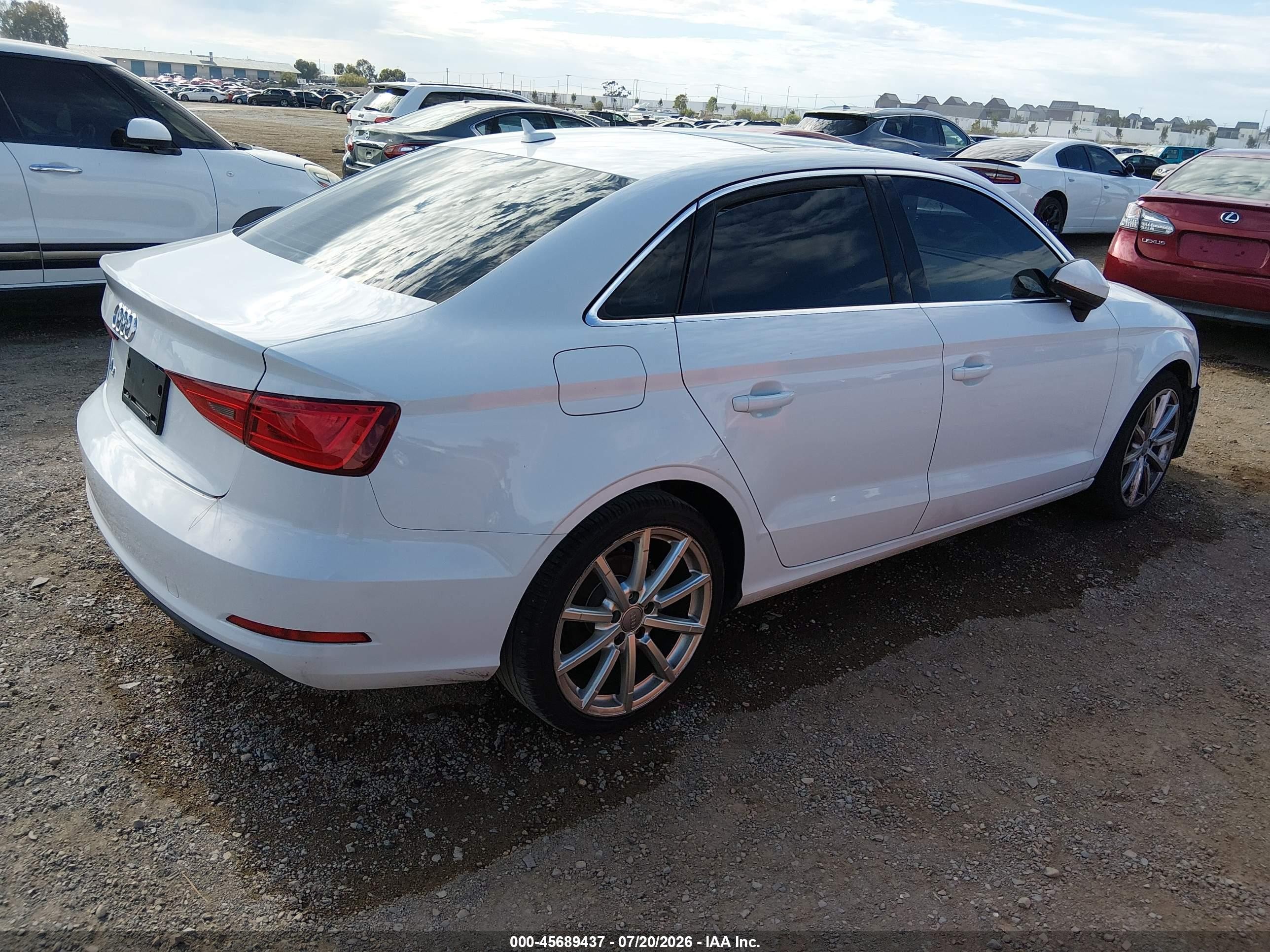 2015 Audi A3 1.8t Premium White vin: WAUACGFFXF1004959