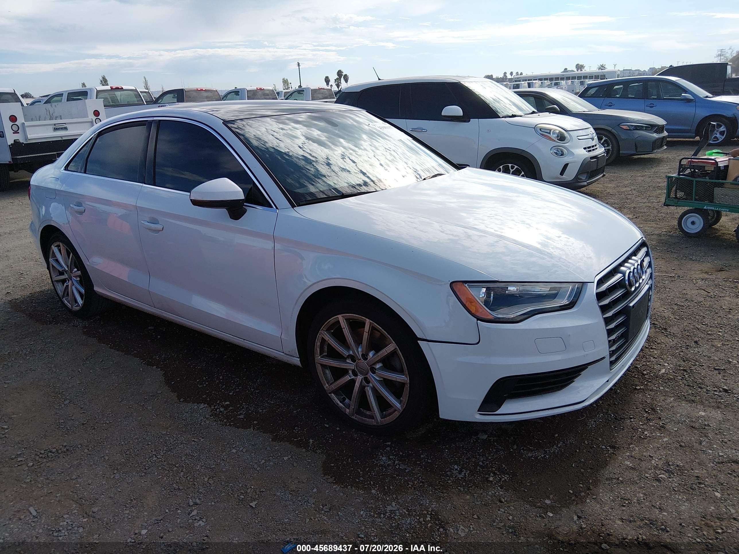 2015 Audi A3 1.8t Premium White vin: WAUACGFFXF1004959