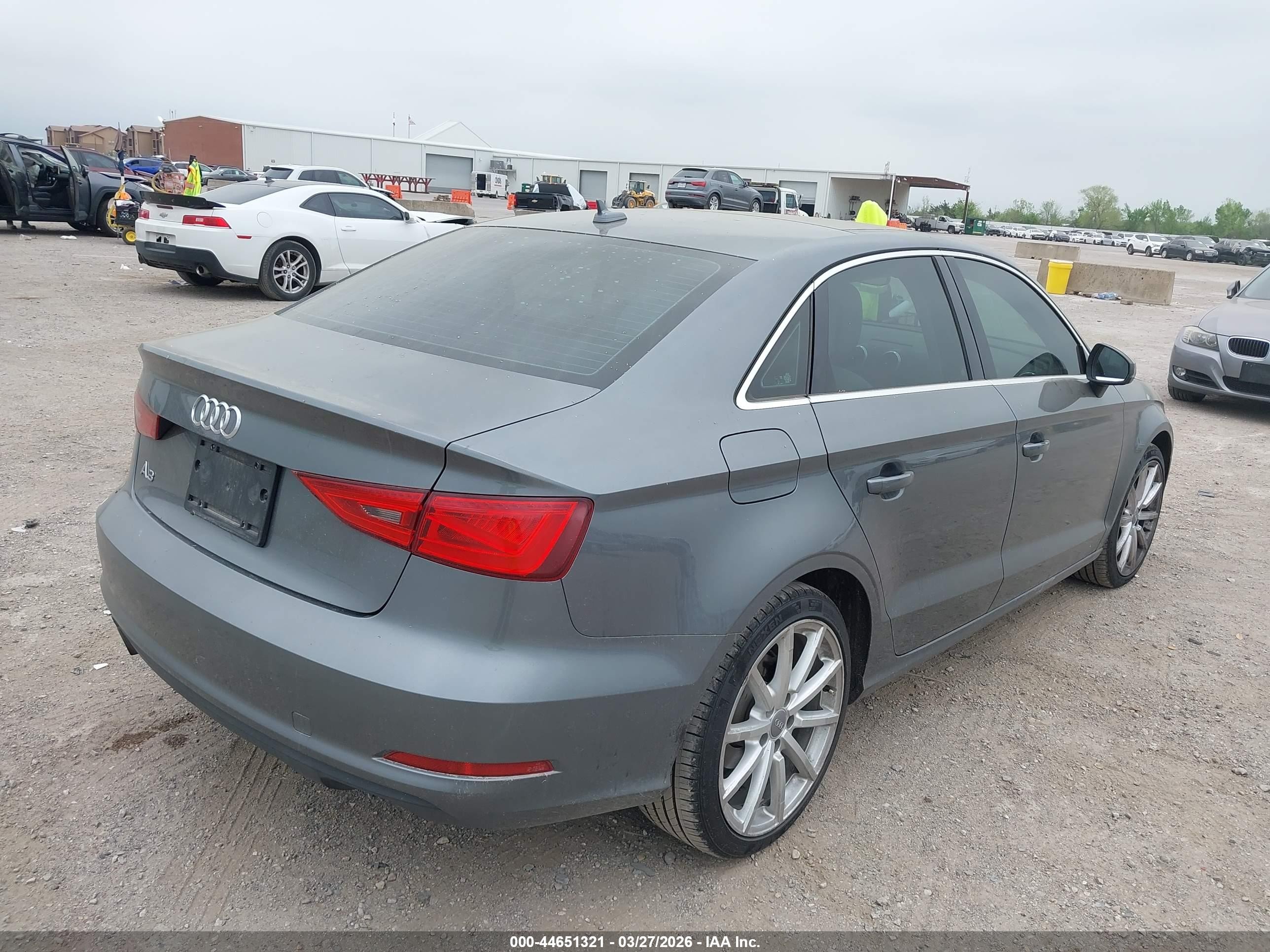 2015 Audi A3 1.8t Premium Серый vin: WAUACGFFXF1023673