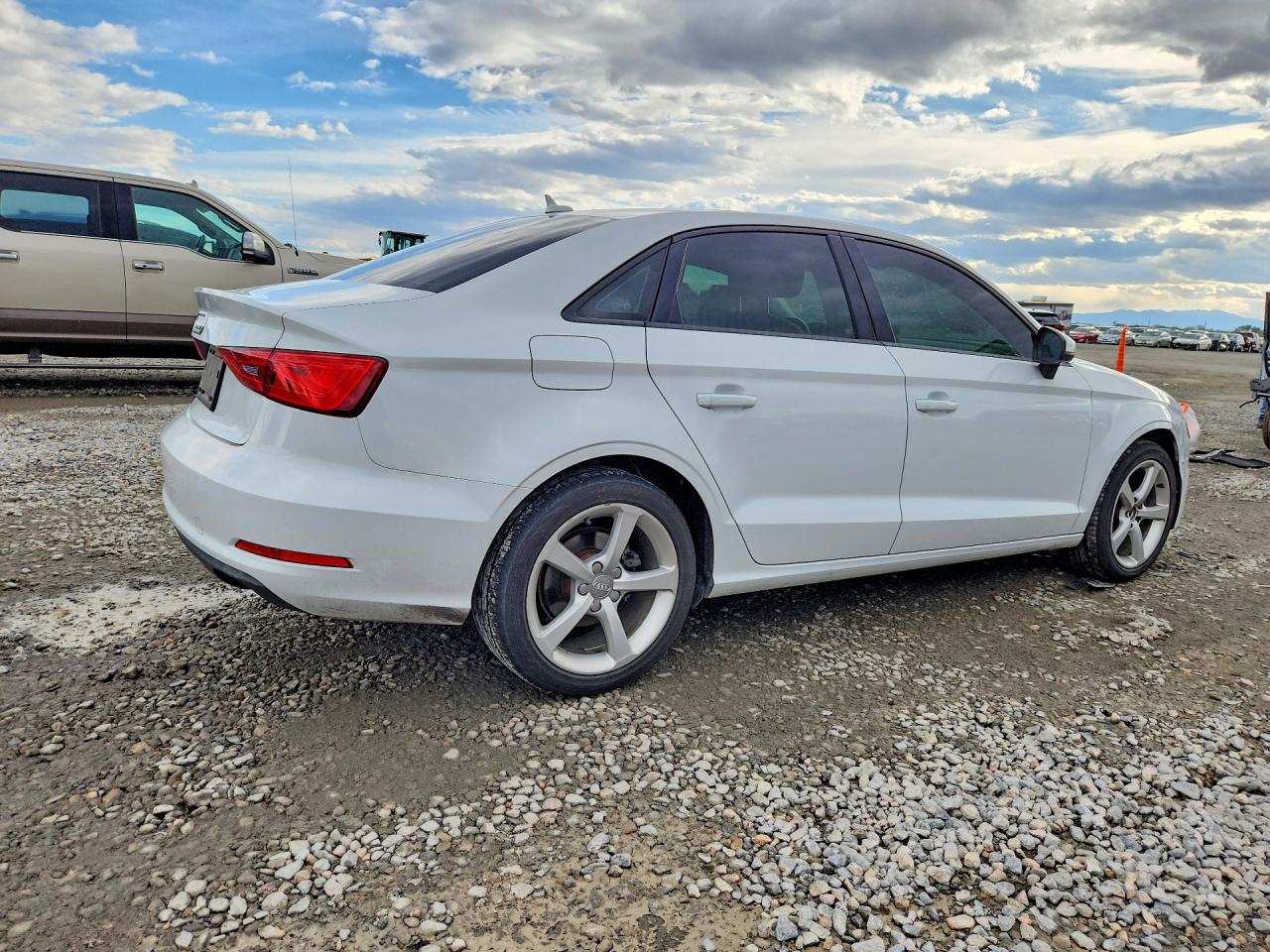2015 Audi A3 Premium White vin: WAUACGFFXF1091813