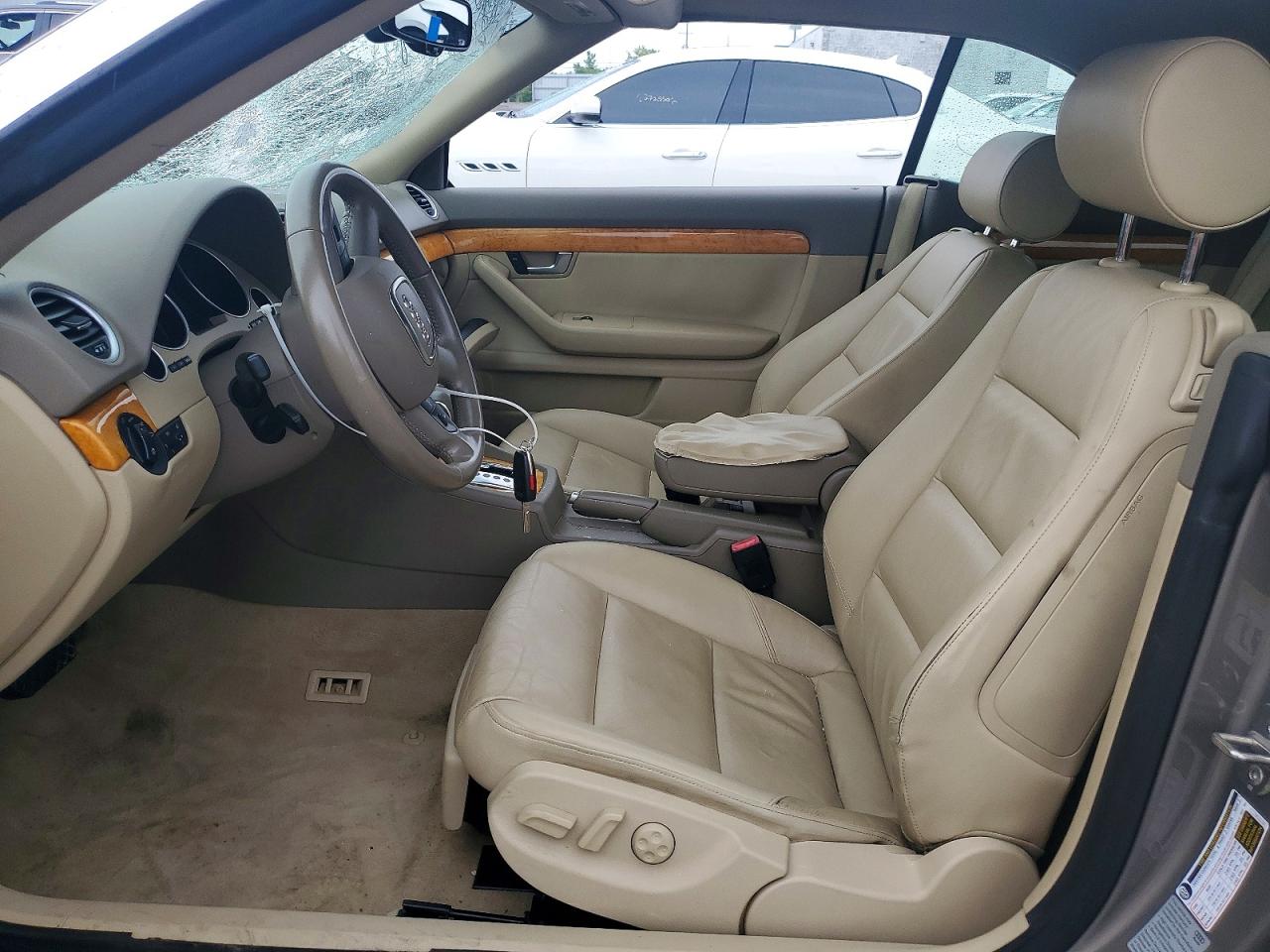 2008 Audi A4 2.0t Cabriolet Beige vin: WAUAF48H68K015622