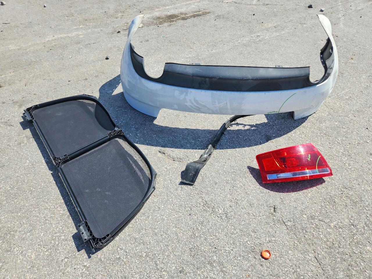 2007 Audi A4 2.0t Cabriolet White vin: WAUAF48H97K023132