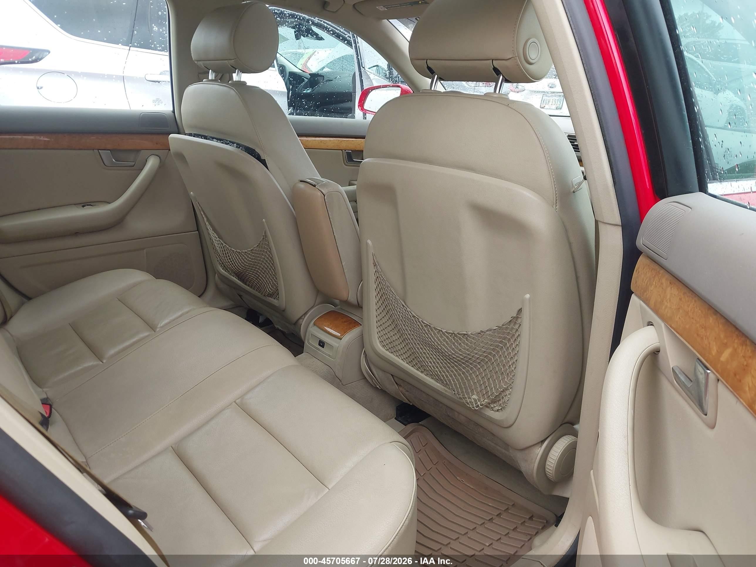 2008 Audi A4 2.0t Красный vin: WAUAF78E68A047029