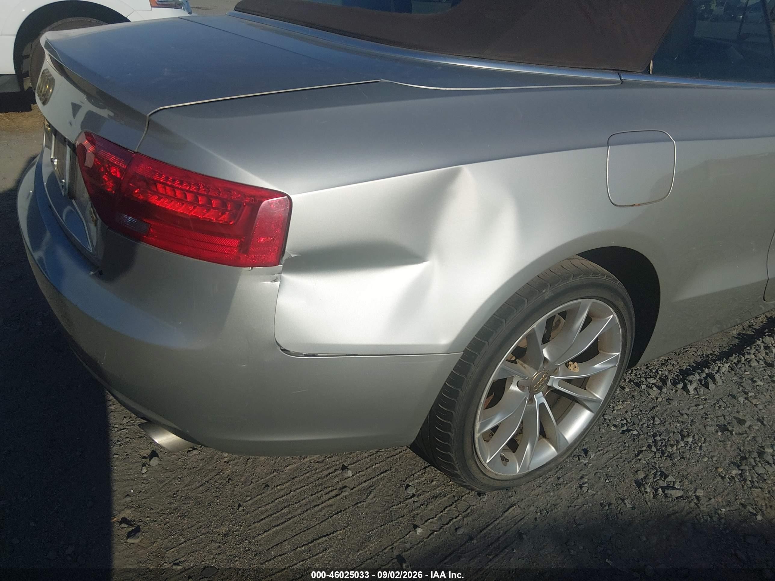 2013 Audi A5 2.0t Premium Silver vin: WAUAFAFH0DN015027