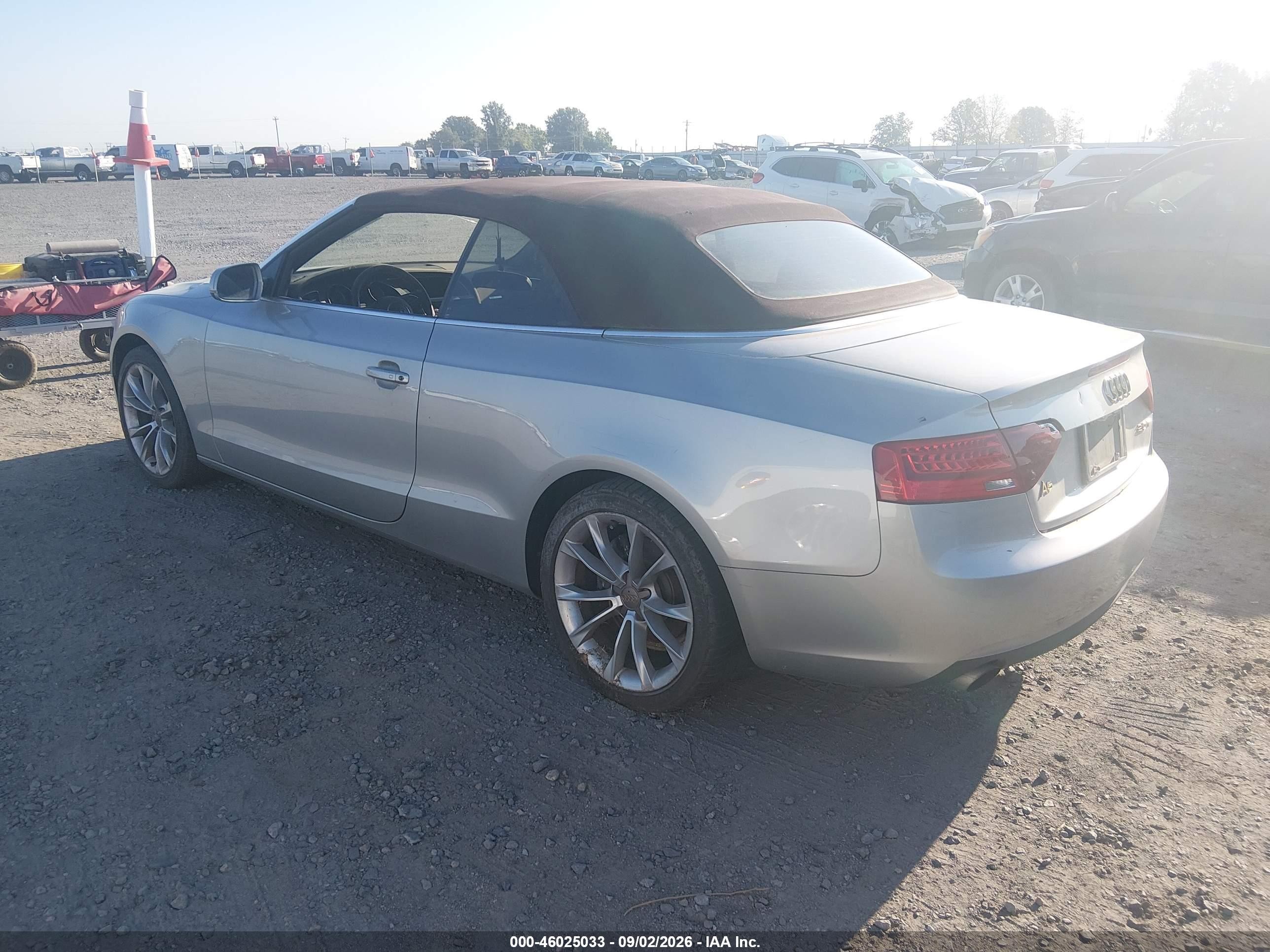 2013 Audi A5 2.0t Premium Silver vin: WAUAFAFH0DN015027