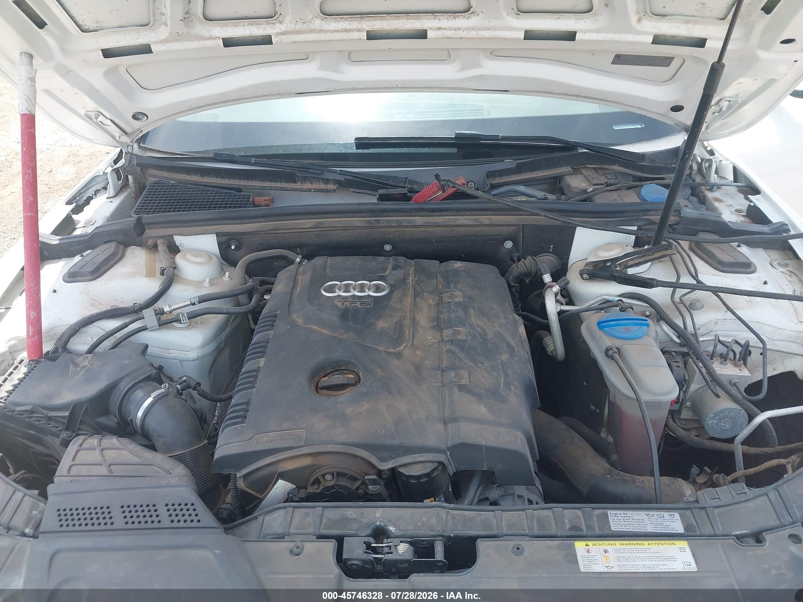2013 Audi A5 2.0t Premium White vin: WAUAFAFH2DN018348