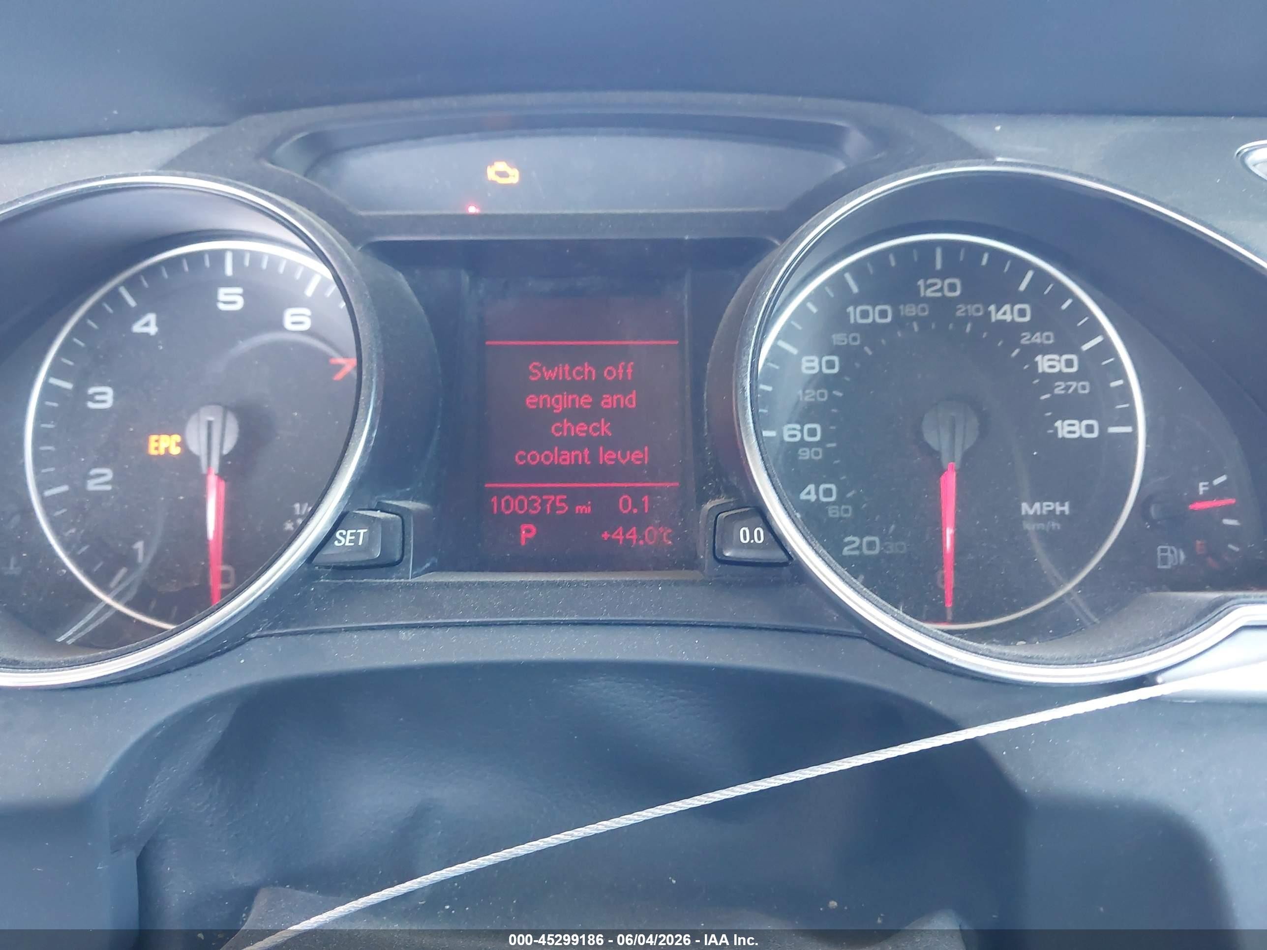 2010 Audi A5 2.0t Premium Gray vin: WAUAFAFH3AN013591