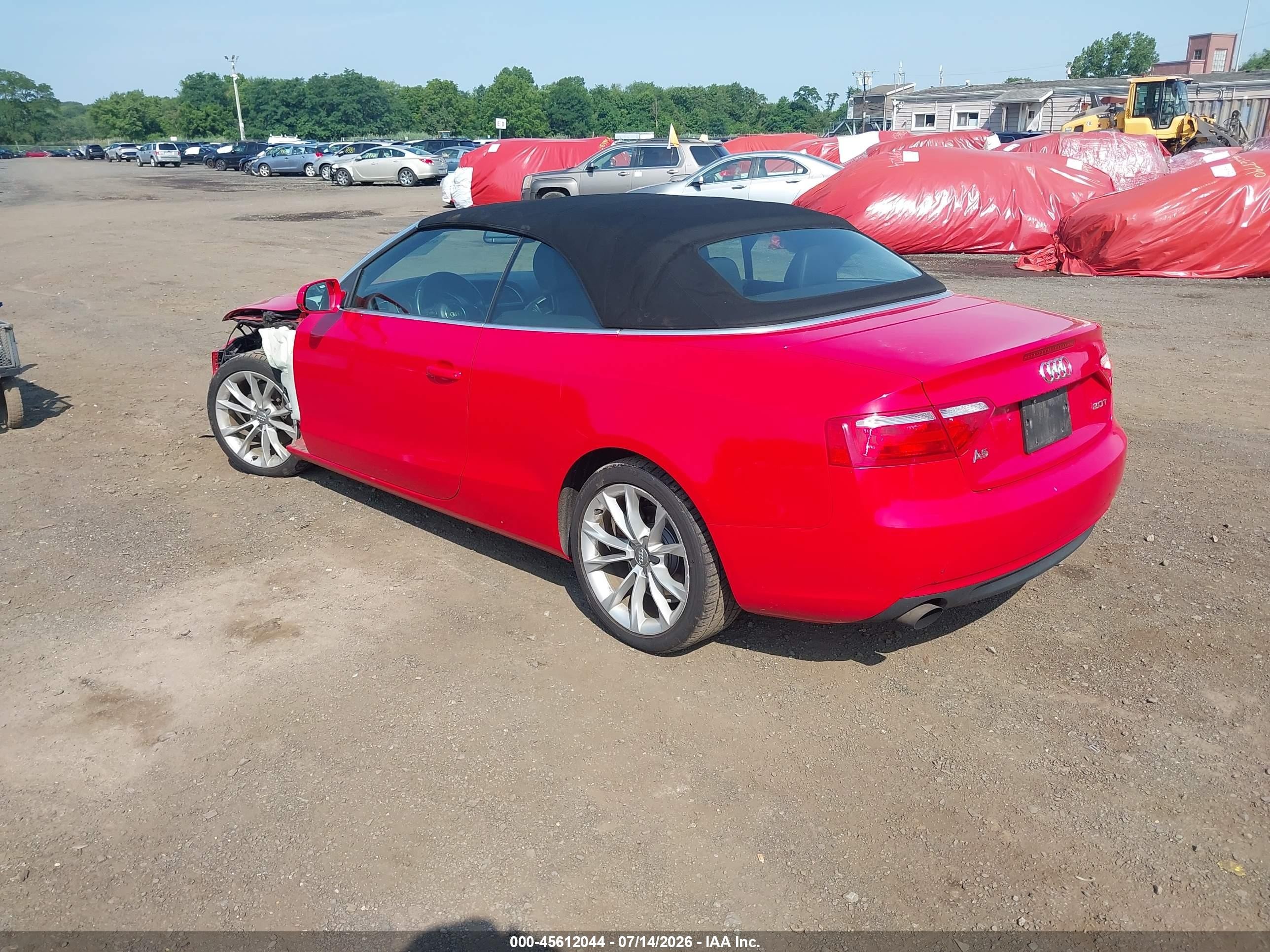 2013 Audi A5 2.0t Premium Red vin: WAUAFAFHXDN012085