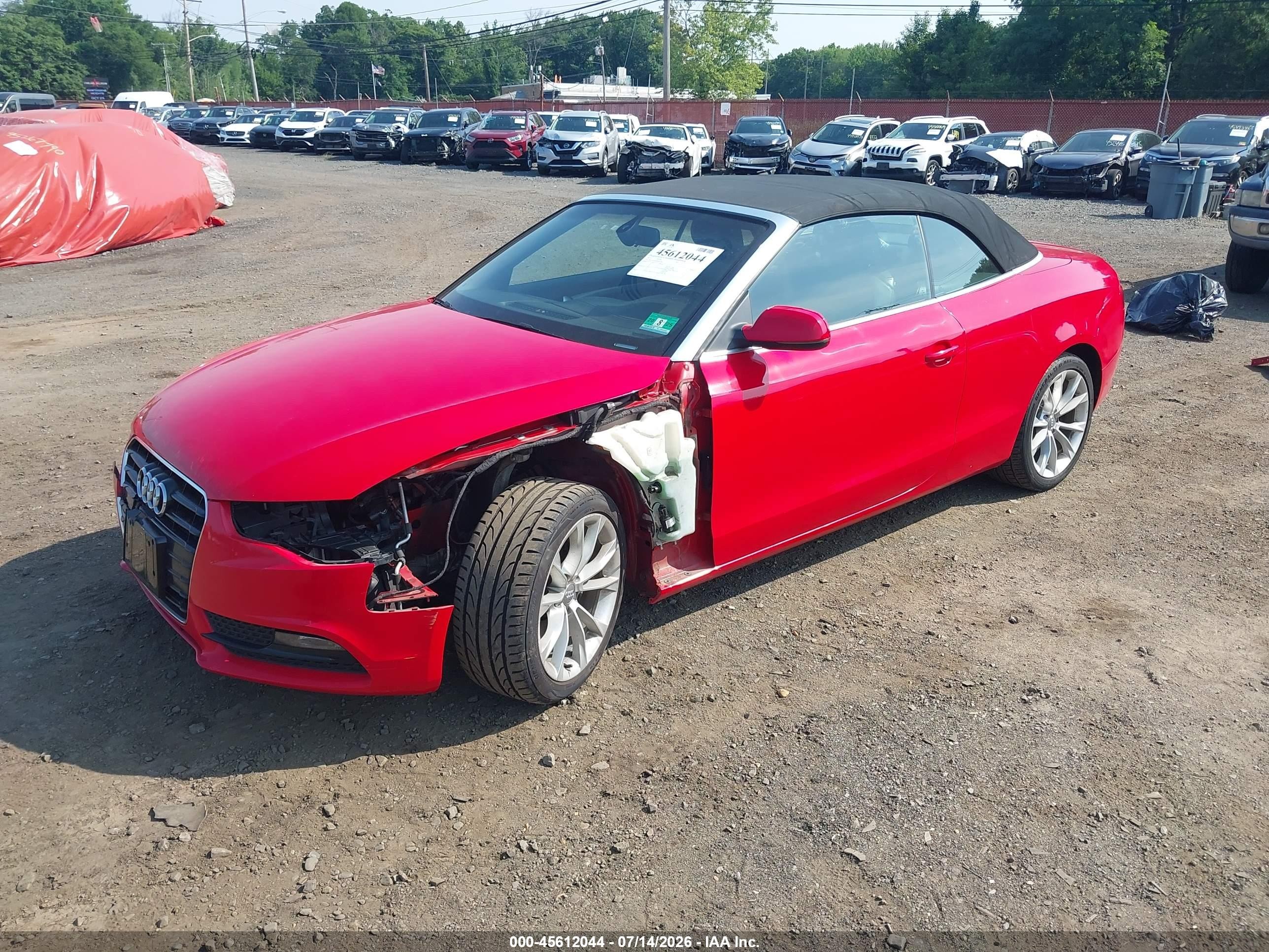 2013 Audi A5 2.0t Premium Red vin: WAUAFAFHXDN012085