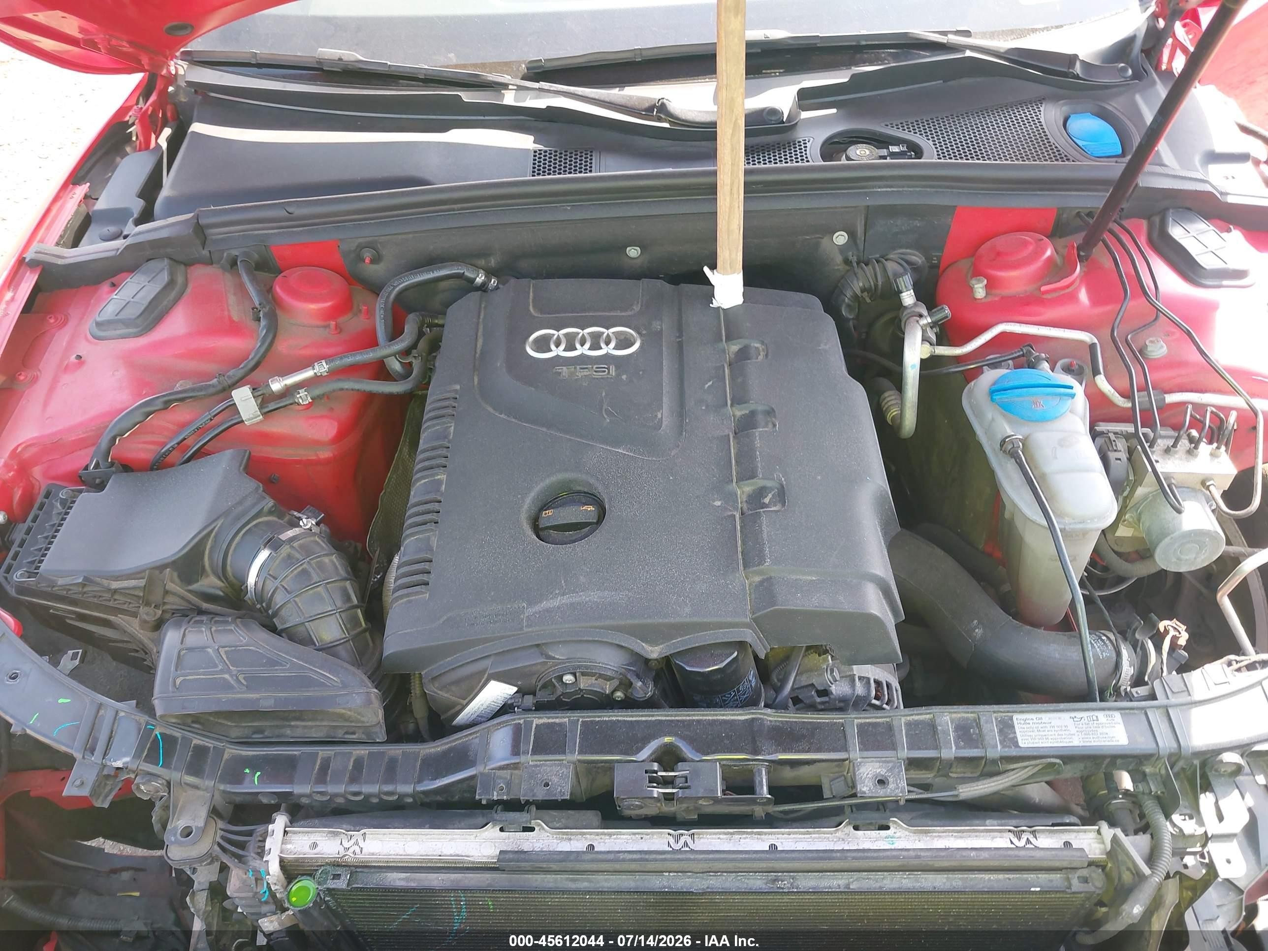 2013 Audi A5 2.0t Premium Red vin: WAUAFAFHXDN012085