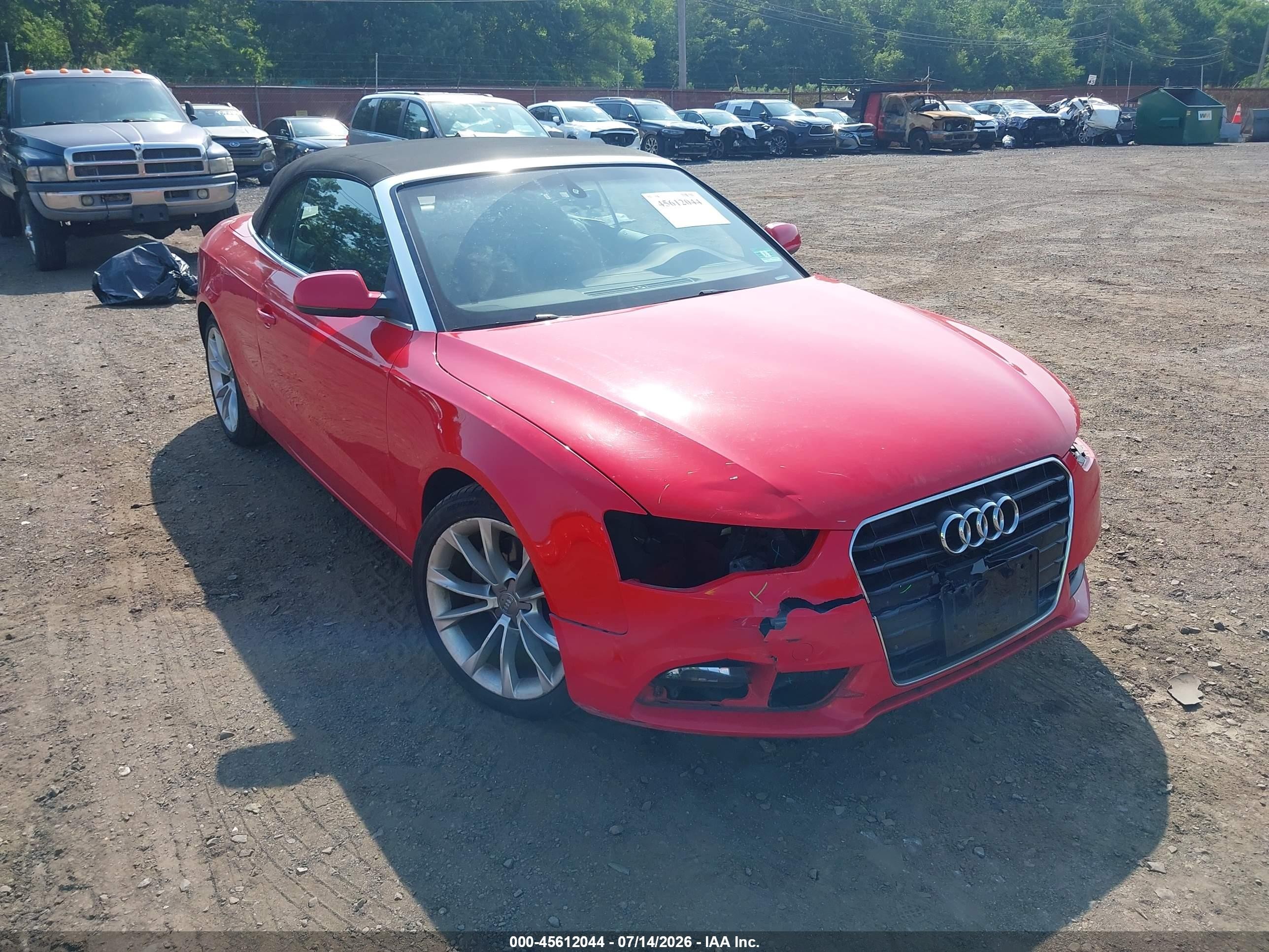 2013 Audi A5 2.0t Premium Red vin: WAUAFAFHXDN012085