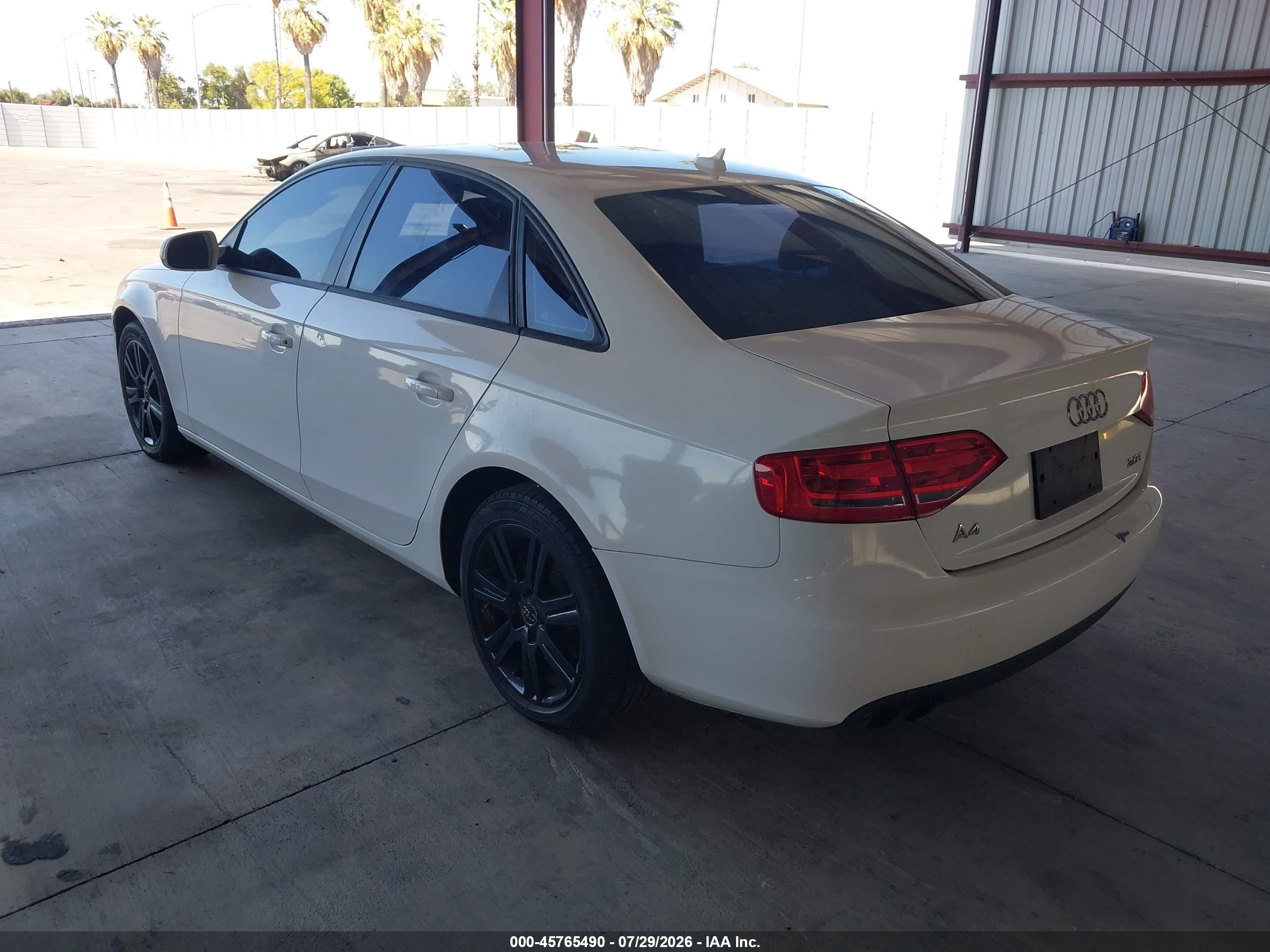 2011 Audi A4 2.0t Premium White vin: WAUAFAFL0BN010041