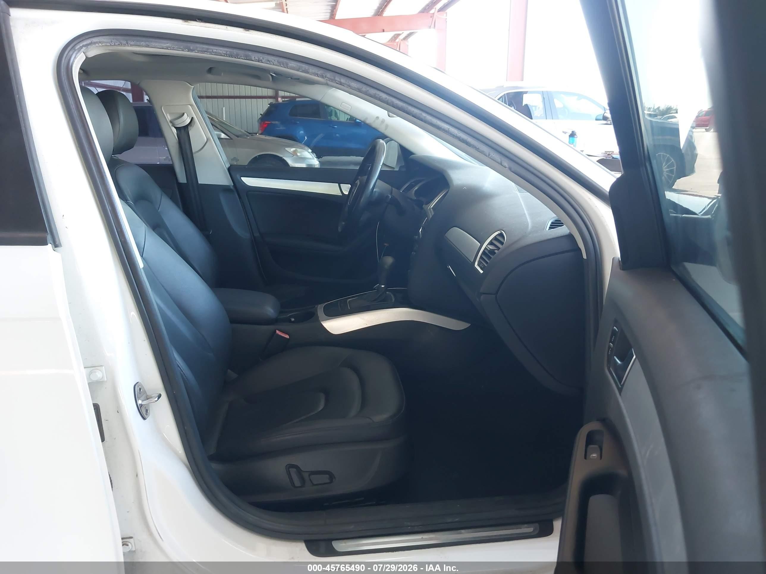2011 Audi A4 2.0t Premium White vin: WAUAFAFL0BN010041
