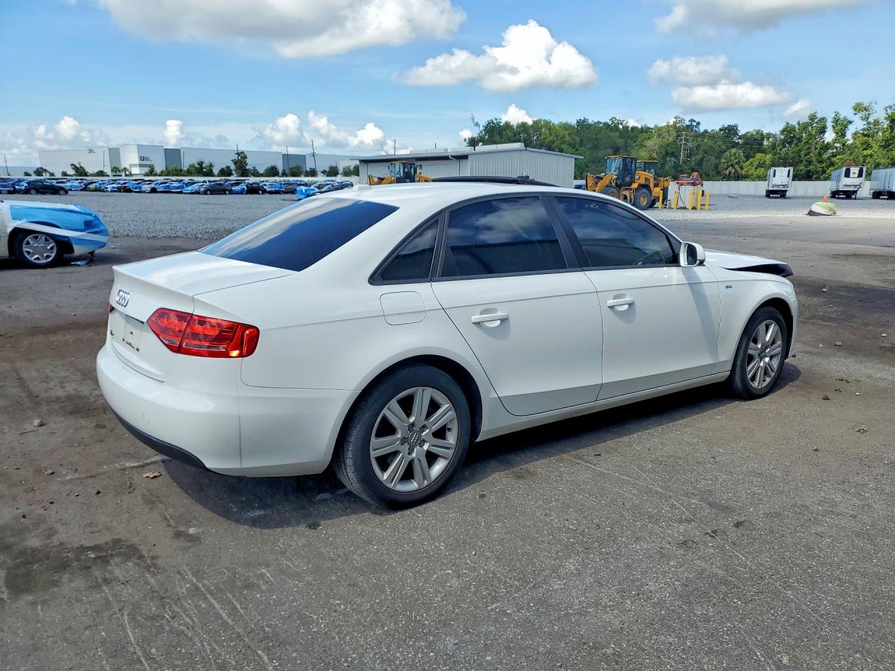 2011 Audi A4 Premium White vin: WAUAFAFL0BN012727