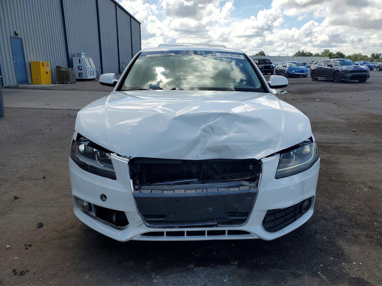 2011 Audi A4 Premium White vin: WAUAFAFL0BN012727