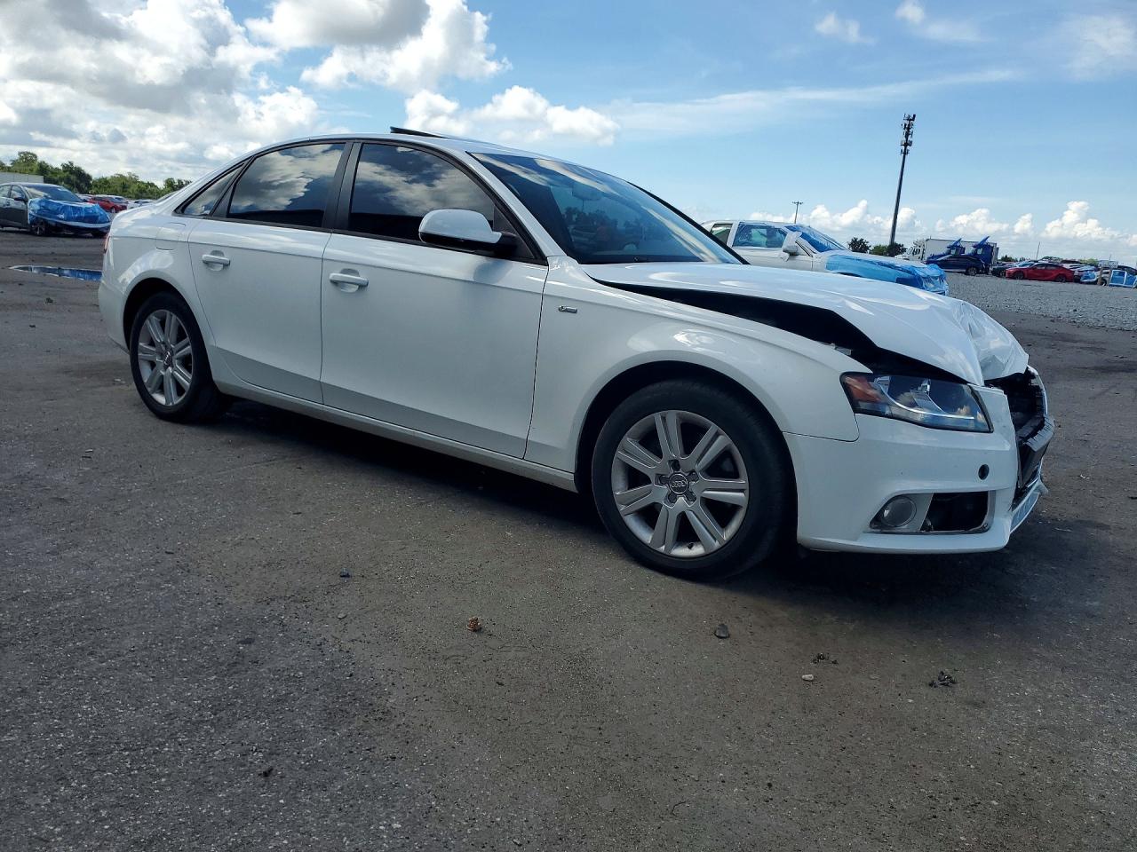 2011 Audi A4 Premium White vin: WAUAFAFL0BN012727