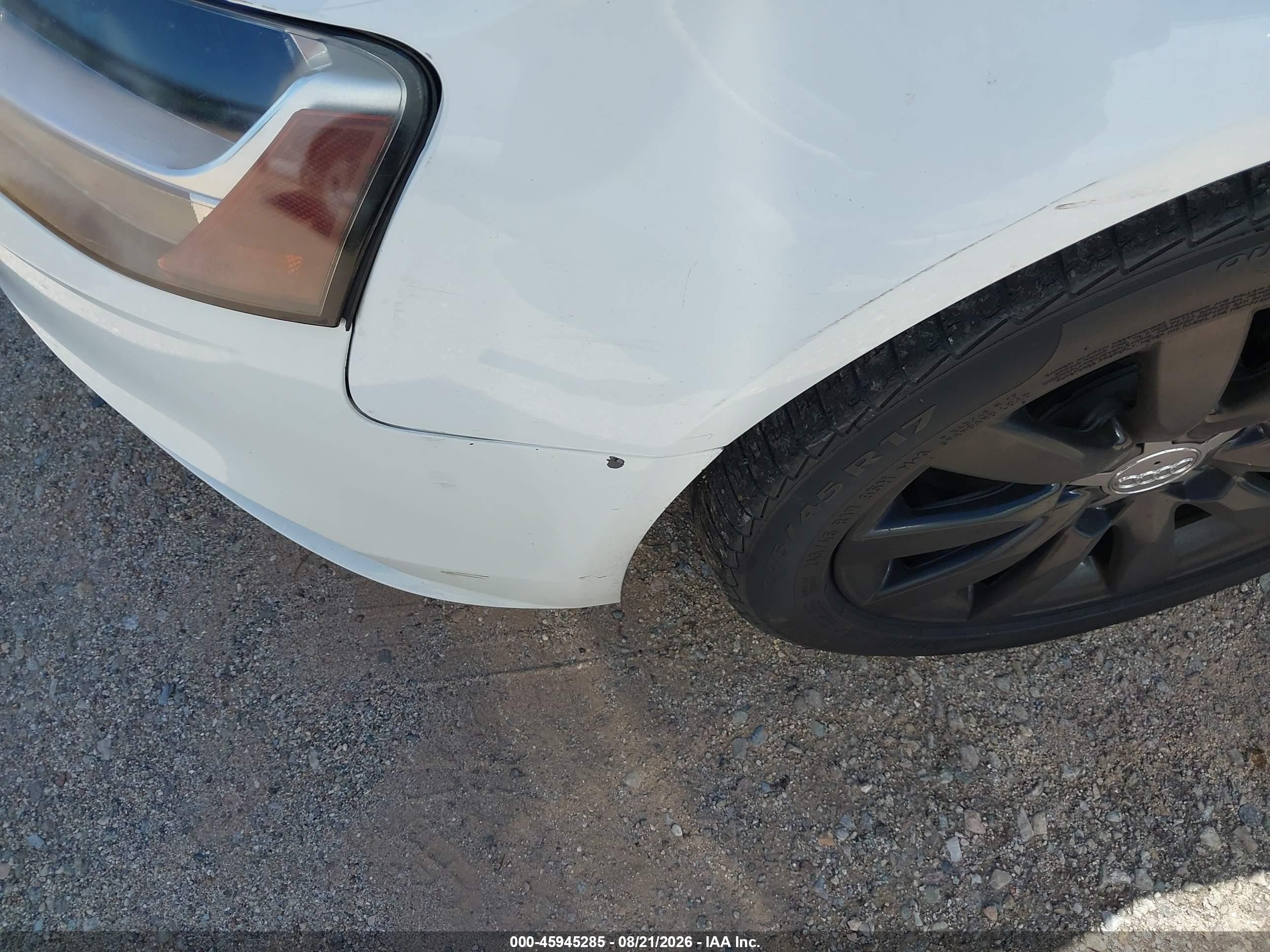 2014 Audi A4 2.0t Premium White vin: WAUAFAFL0EN005264