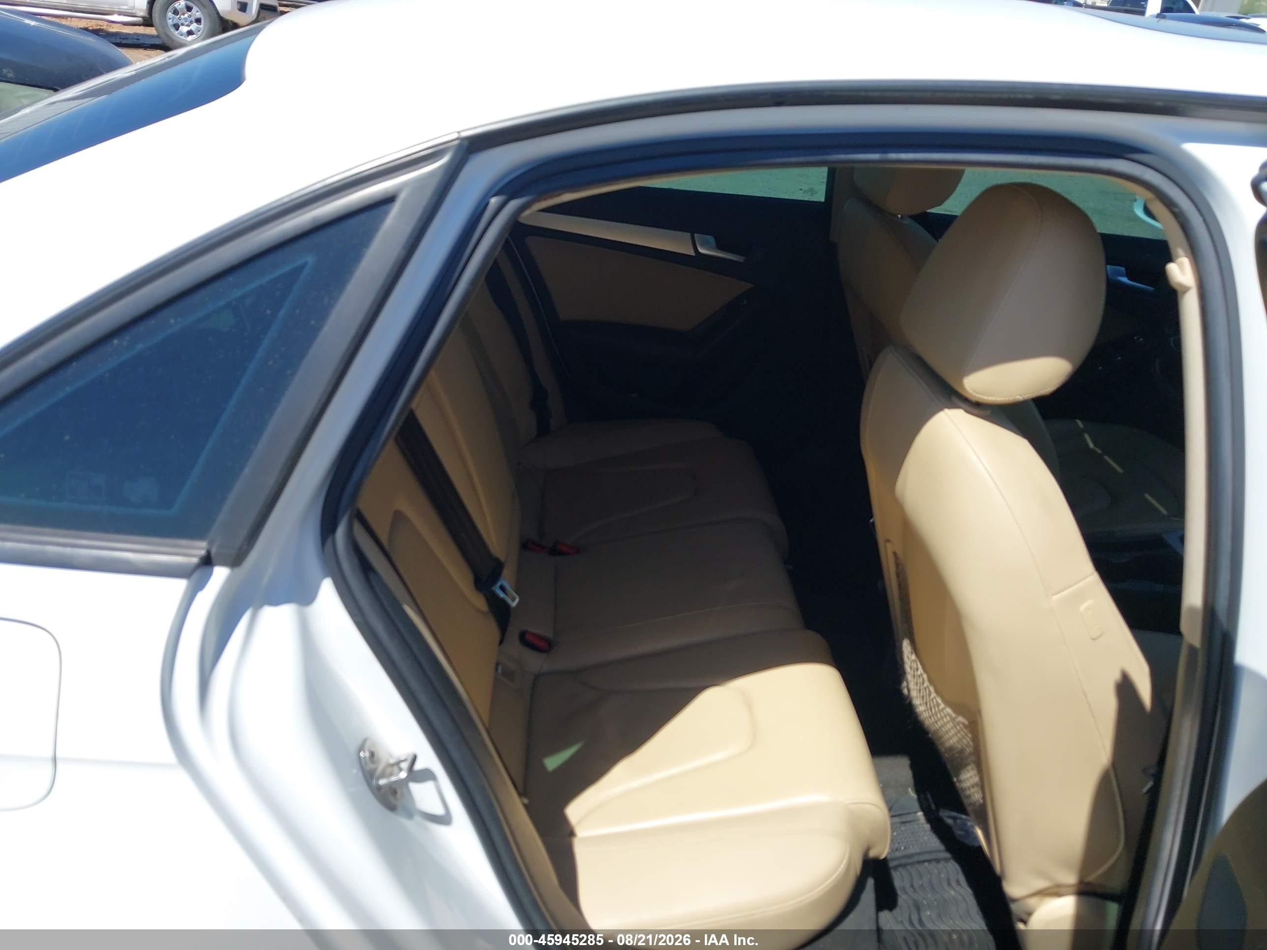 2014 Audi A4 2.0t Premium White vin: WAUAFAFL0EN005264