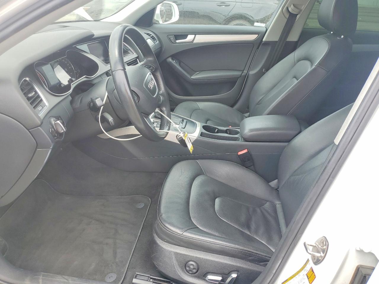 2014 Audi A4 Premium White vin: WAUAFAFL0EN009959