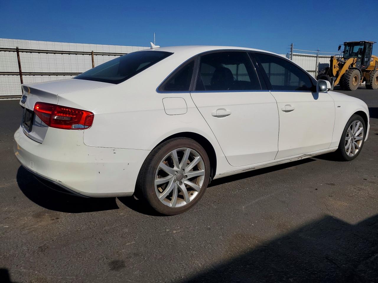 2014 Audi A4 Premium White vin: WAUAFAFL0EN018869