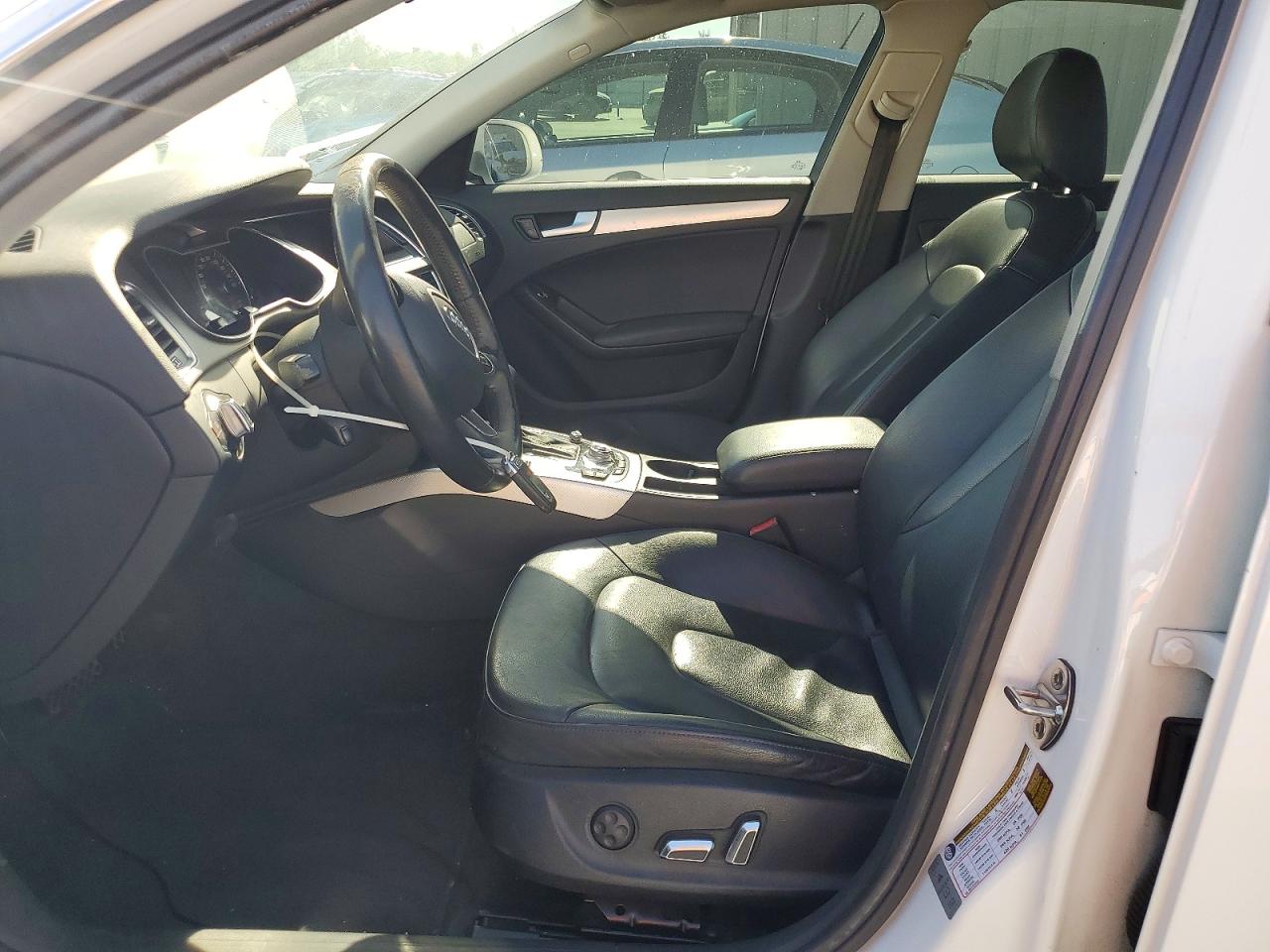 2014 Audi A4 Premium White vin: WAUAFAFL0EN018869