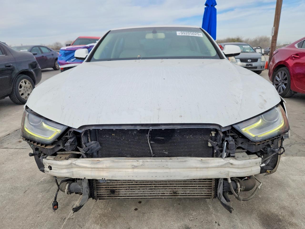 2015 Audi A4 White vin: WAUAFAFL0FN018694
