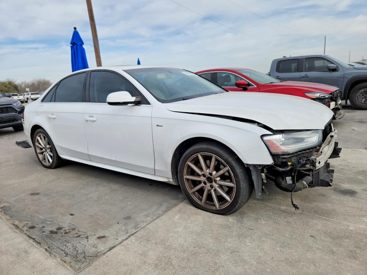 2015 Audi A4 White vin: WAUAFAFL0FN018694