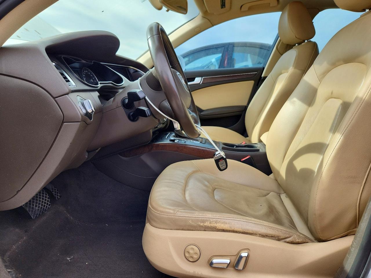 2015 Audi A4 White vin: WAUAFAFL0FN018694