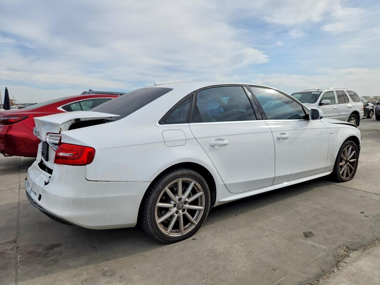 2015 Audi A4 White vin: WAUAFAFL0FN018694