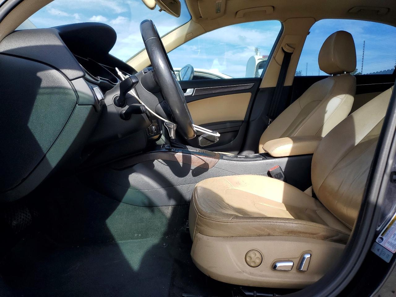 2013 Audi A4 Premium Black vin: WAUAFAFL1DN025375