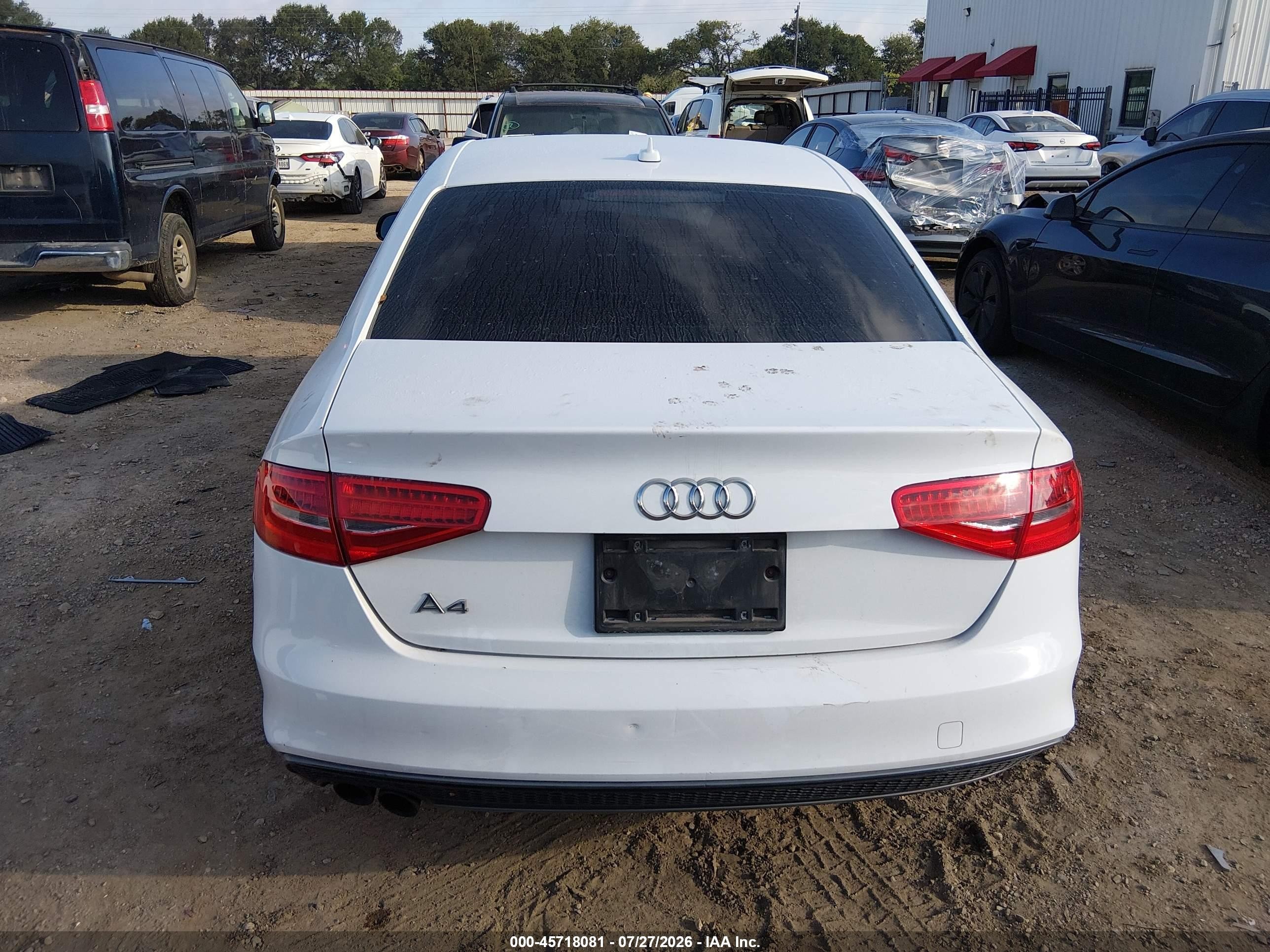 2015 Audi A4 2.0t Premium White vin: WAUAFAFL1FA027332