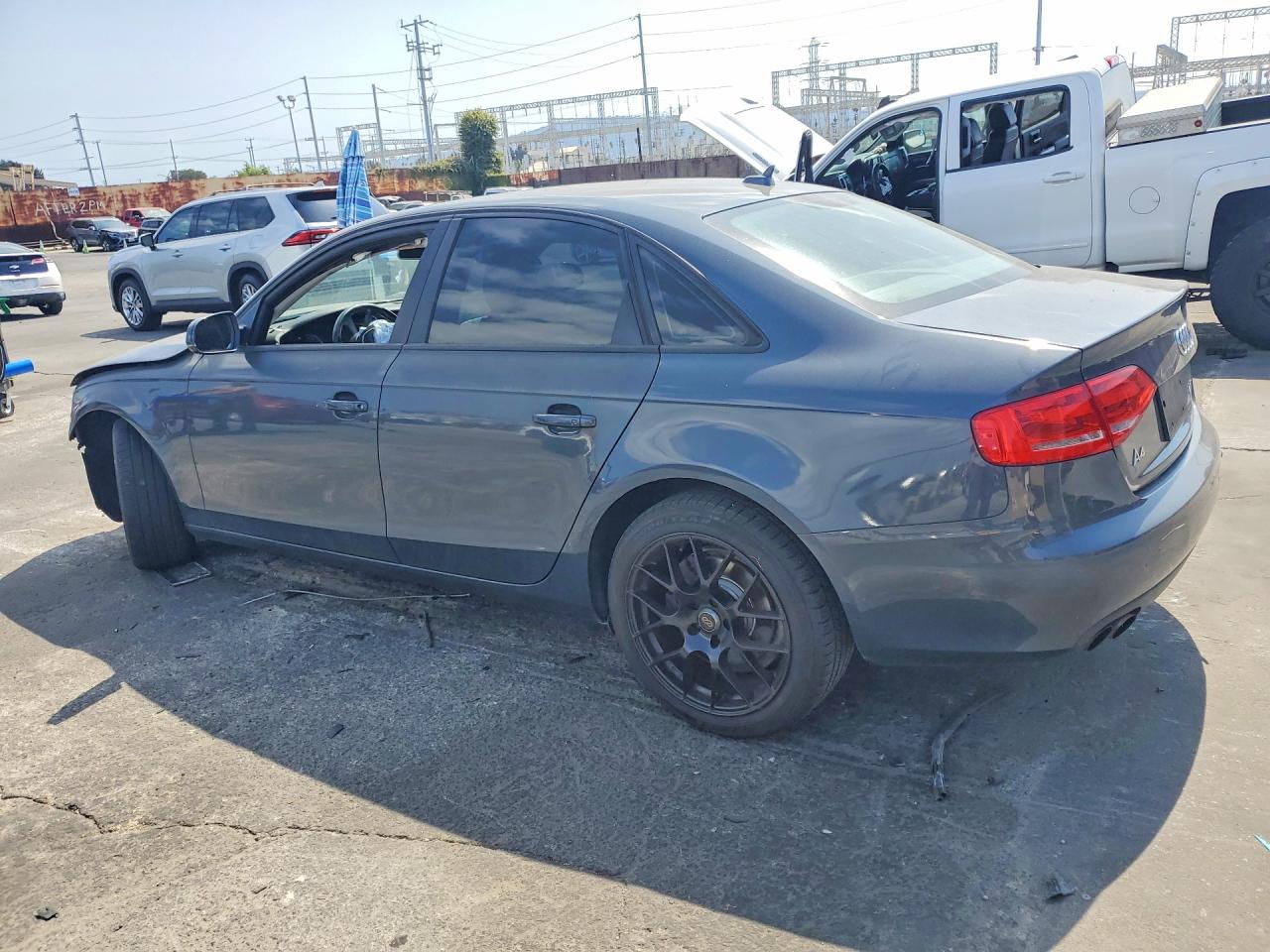 2011 Audi A4 Premium Gray vin: WAUAFAFL2BN056101