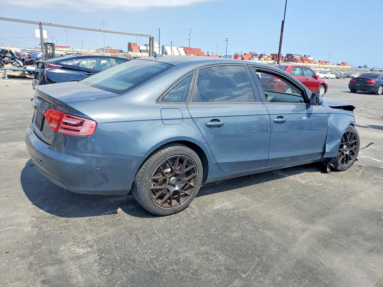 2011 Audi A4 Premium Gray vin: WAUAFAFL2BN056101